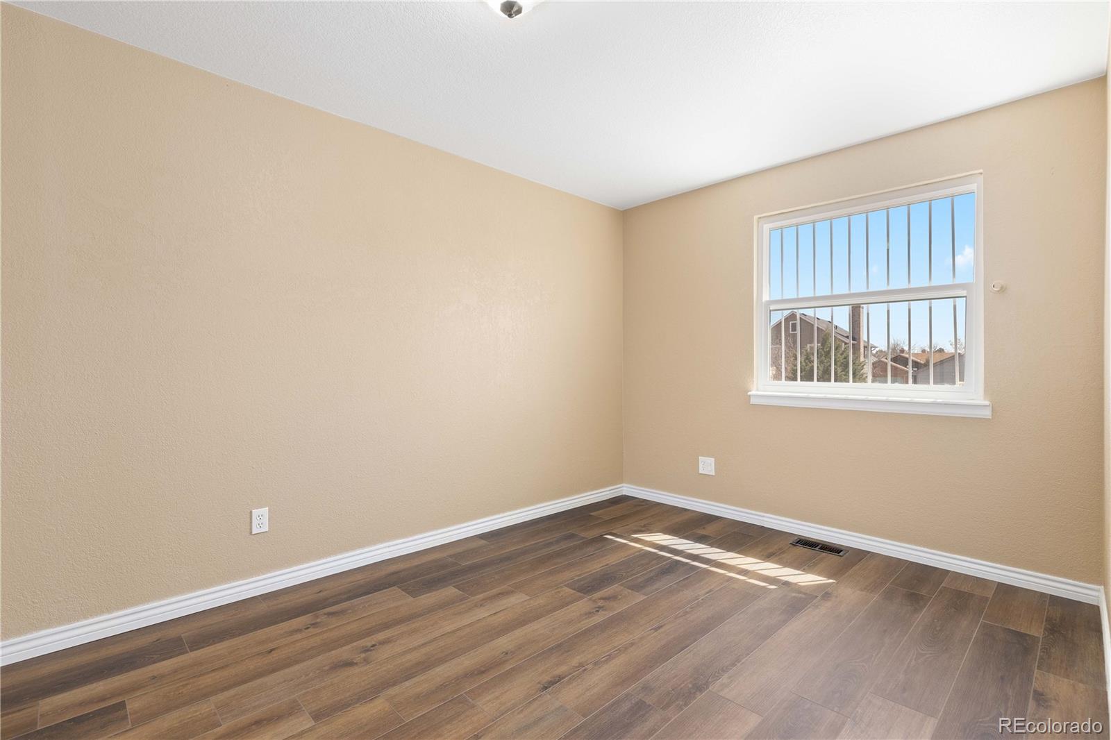 MLS Image #18 for 1603 s flanders way,aurora, Colorado