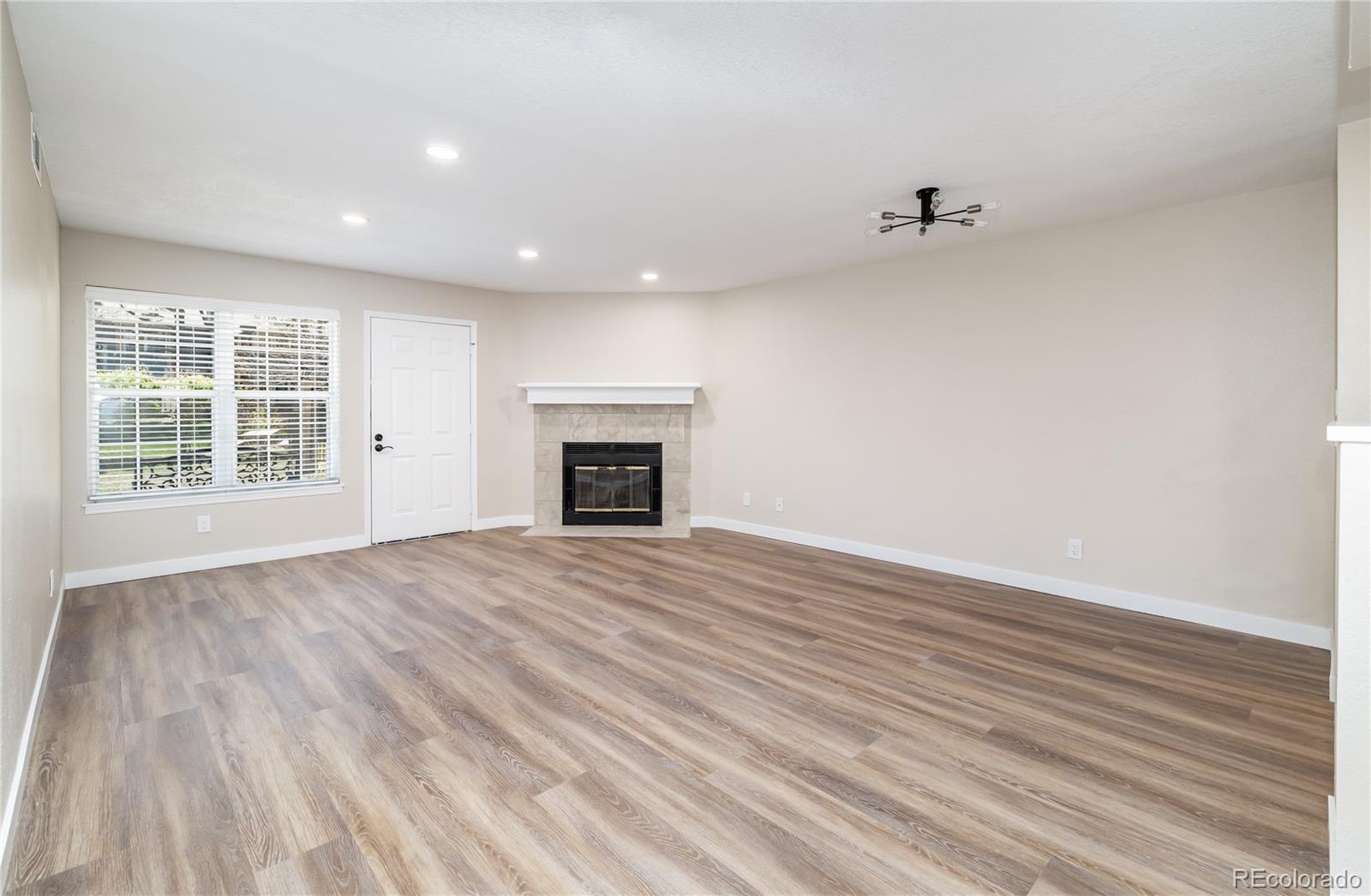 MLS Image #3 for 2716 e otero place,centennial, Colorado