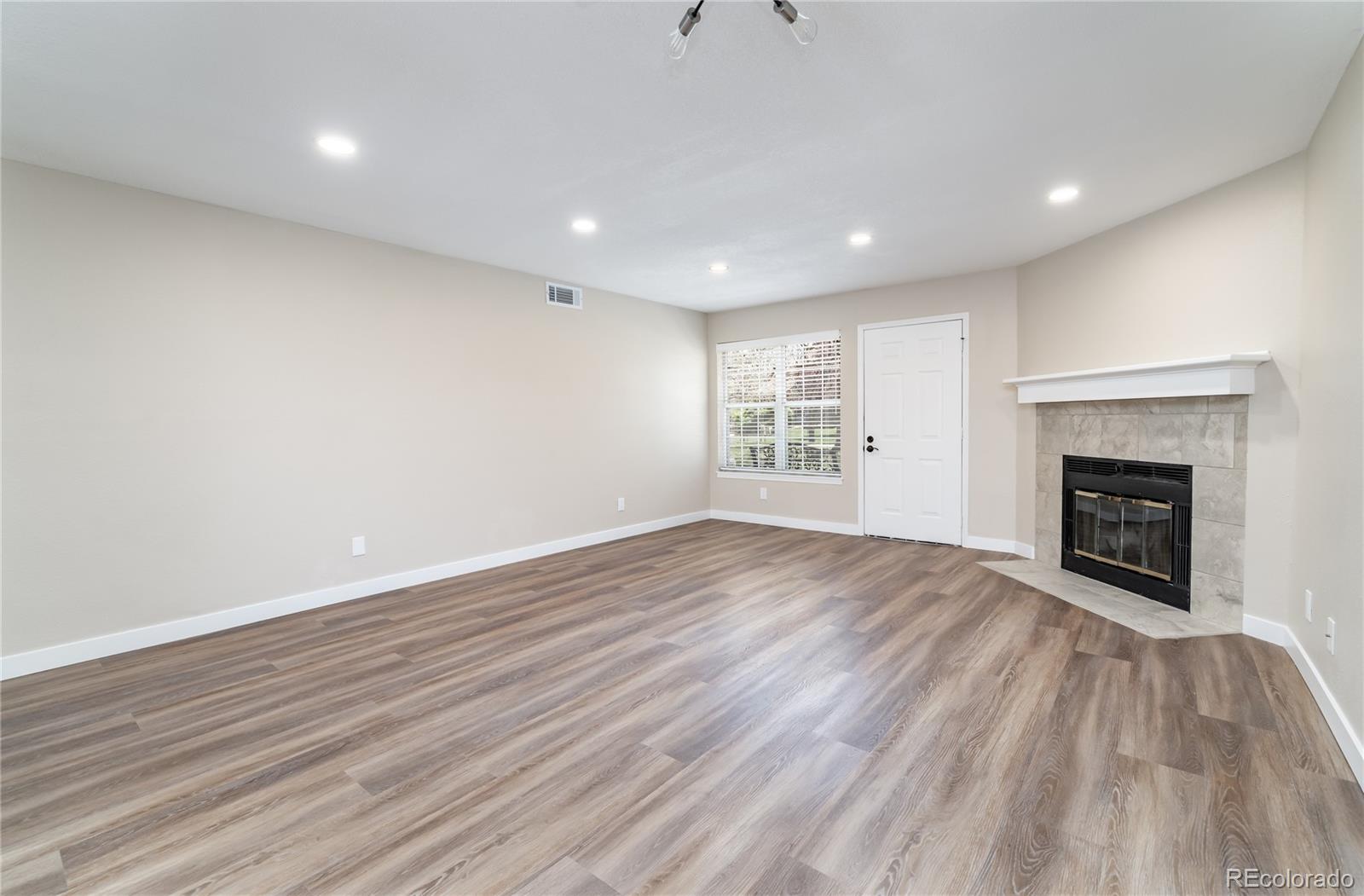 MLS Image #4 for 2716 e otero place,centennial, Colorado