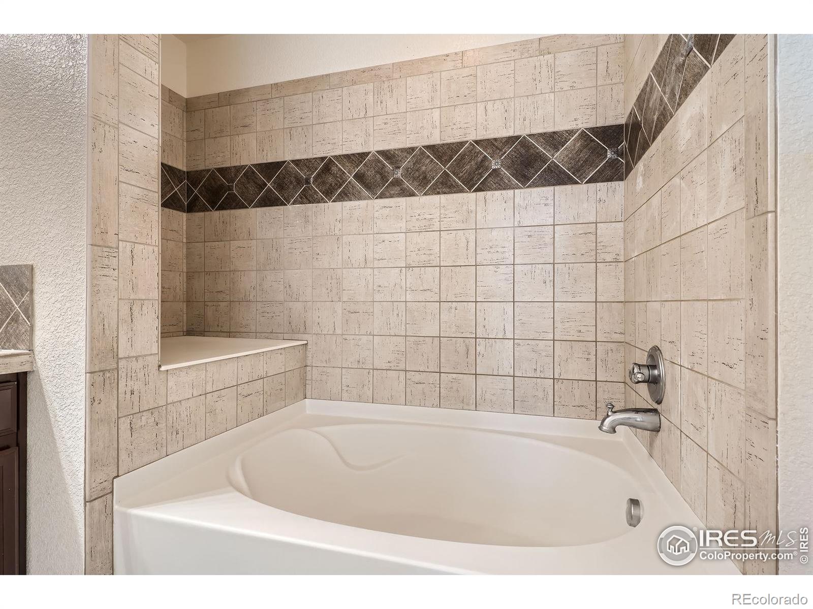 MLS Image #19 for 804  summer hawk drive,longmont, Colorado