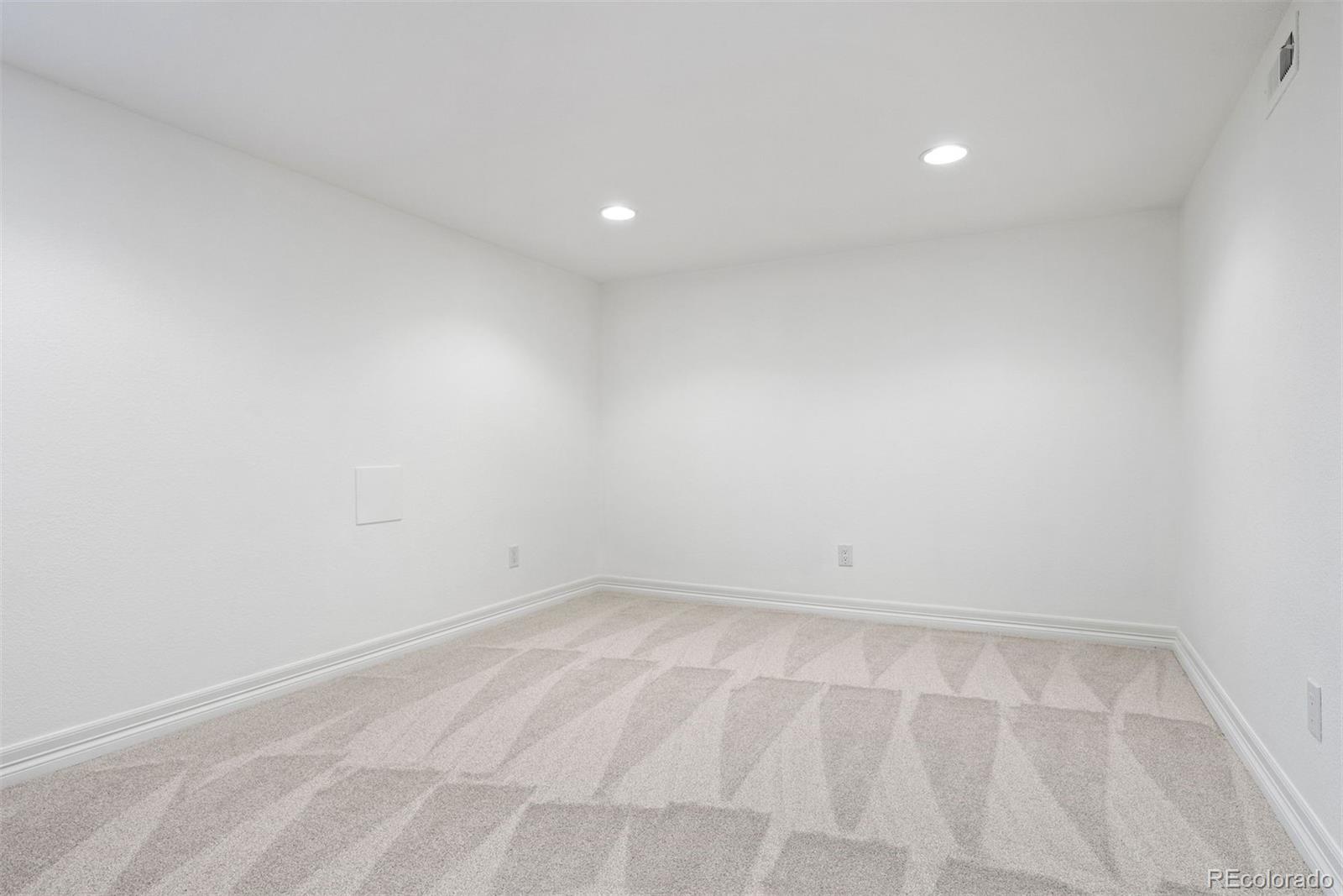 MLS Image #20 for 5698 e greenwood place,denver, Colorado