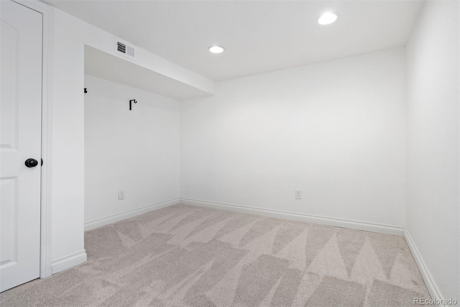 MLS Image #21 for 5698 e greenwood place,denver, Colorado