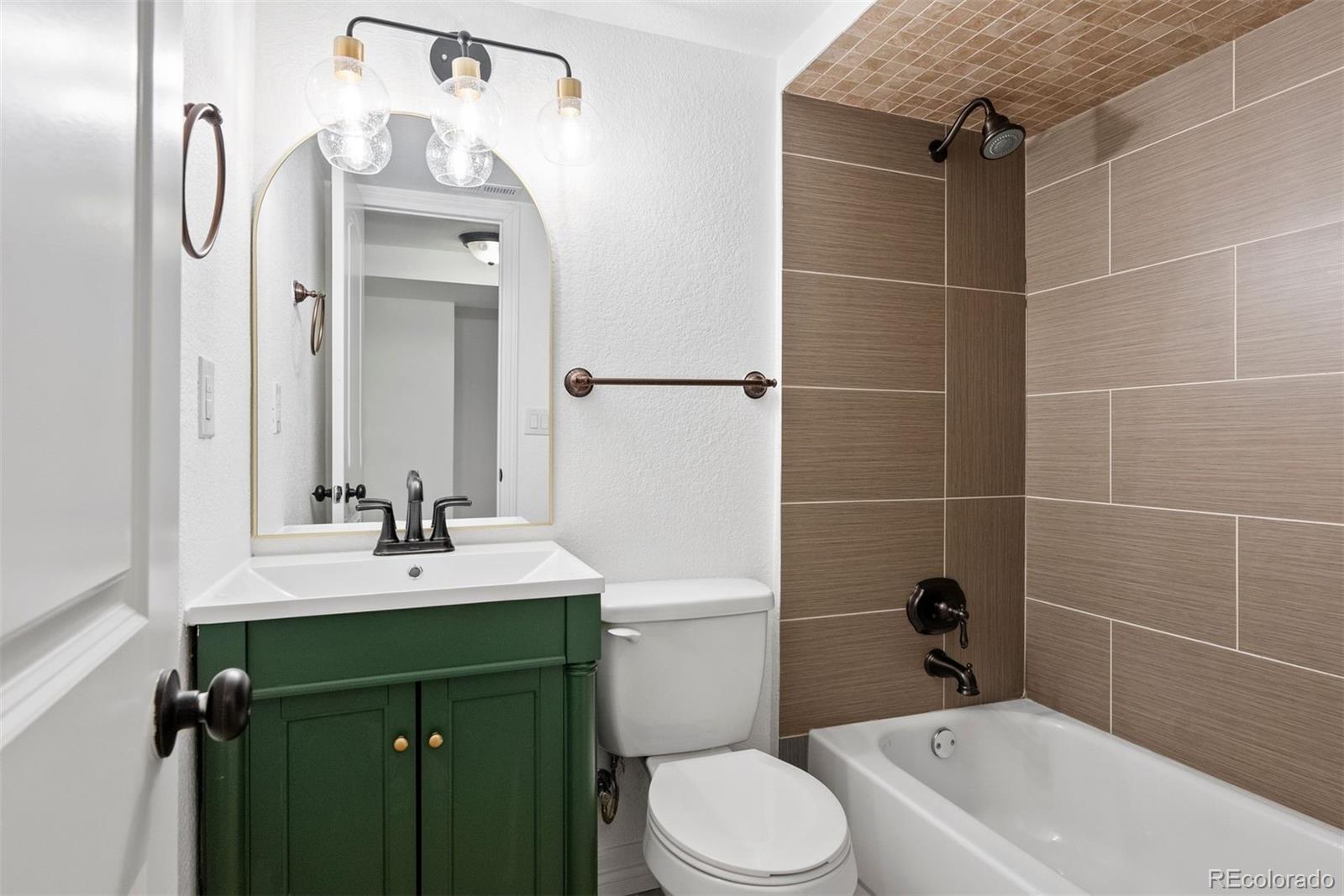 MLS Image #22 for 5698 e greenwood place,denver, Colorado
