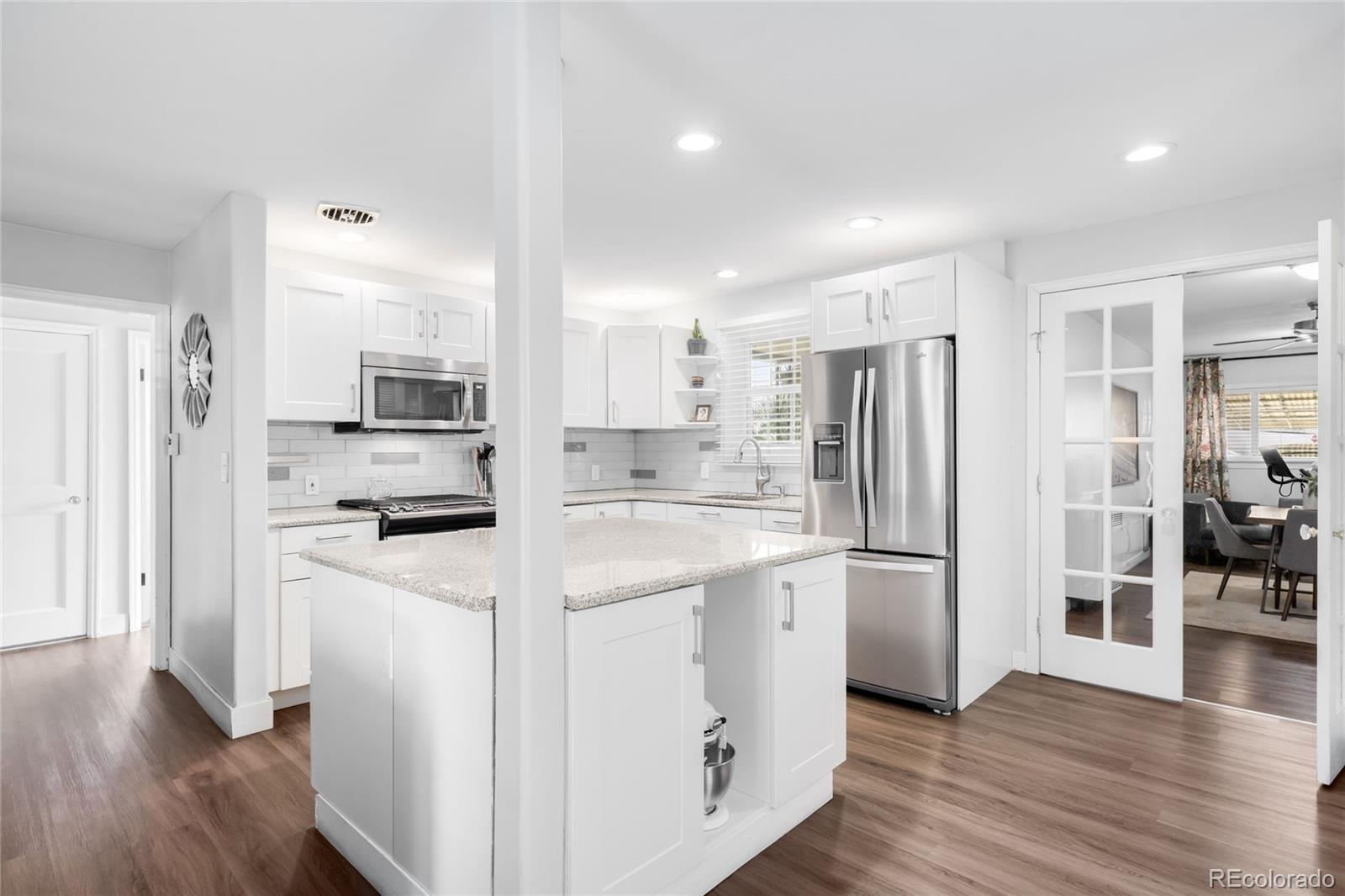 MLS Image #10 for 1380  roslyn street,denver, Colorado