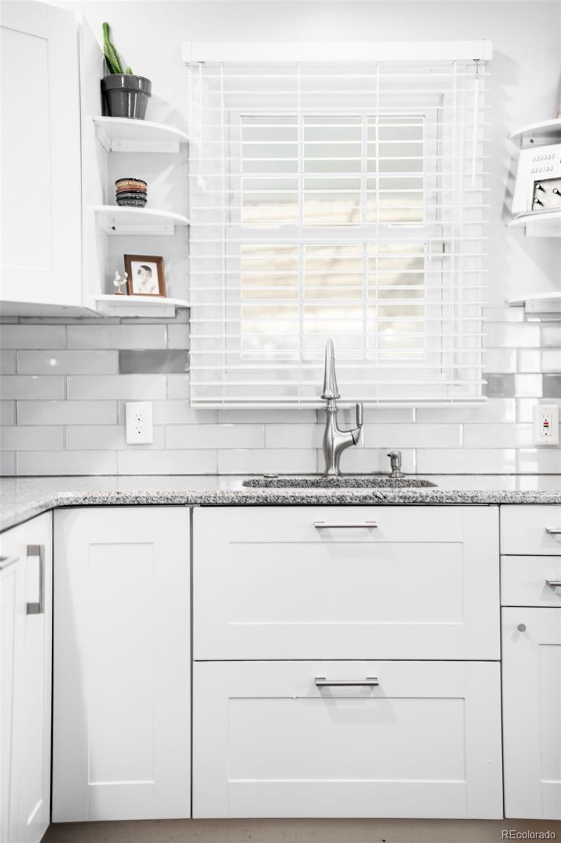 MLS Image #9 for 1380  roslyn street,denver, Colorado