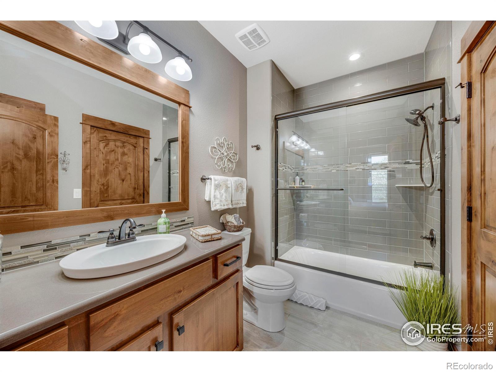 MLS Image #11 for 1455  bison run drive,windsor, Colorado