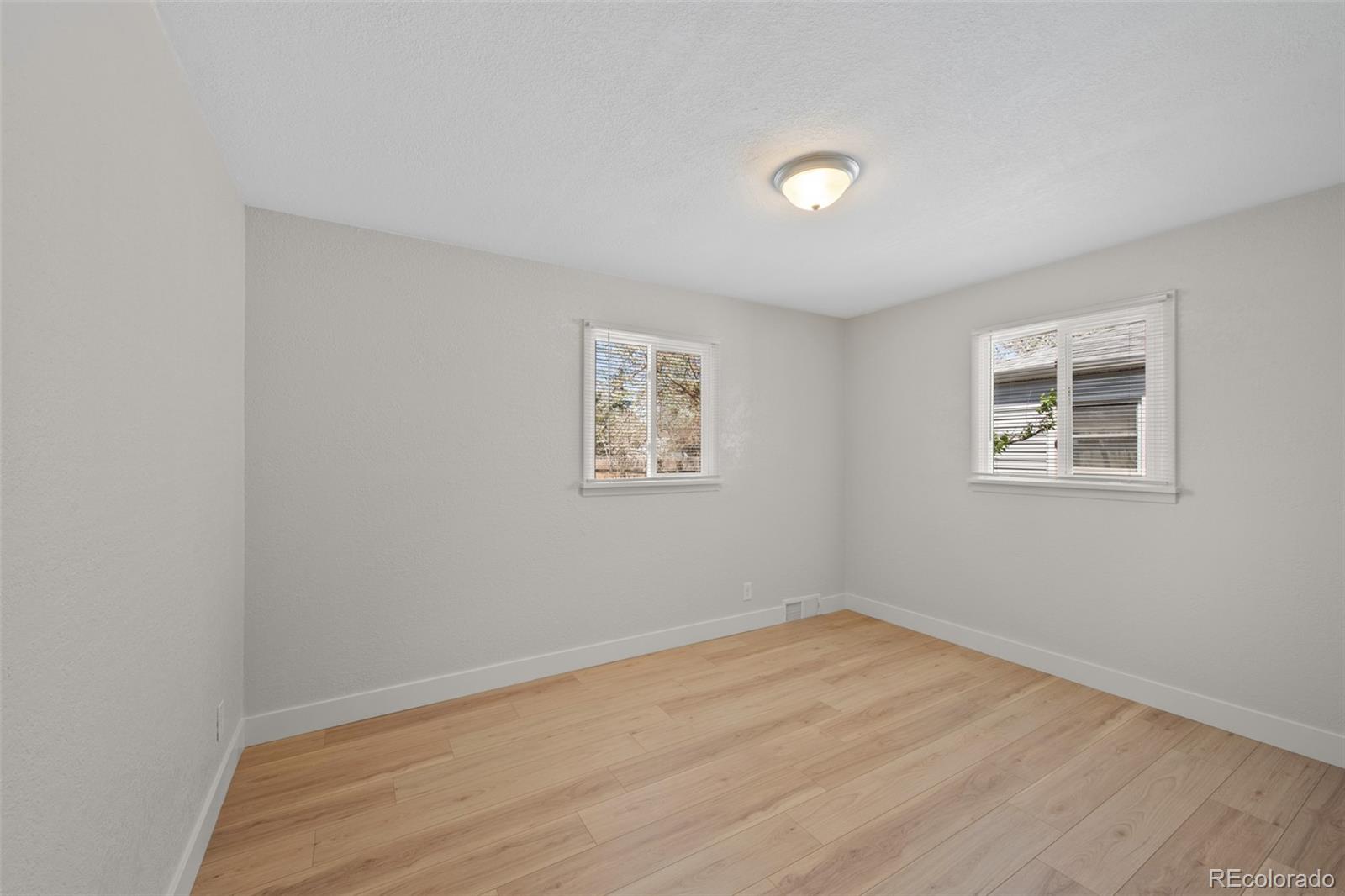 MLS Image #11 for 735  iola street,aurora, Colorado