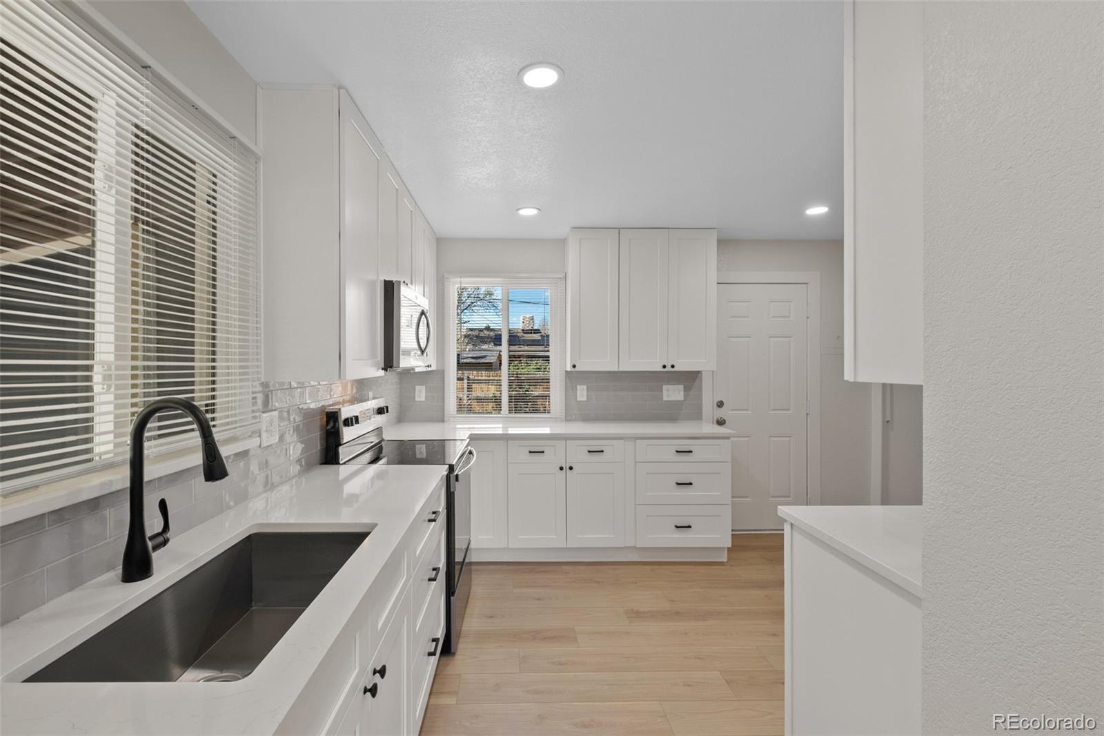 MLS Image #3 for 735  iola street,aurora, Colorado