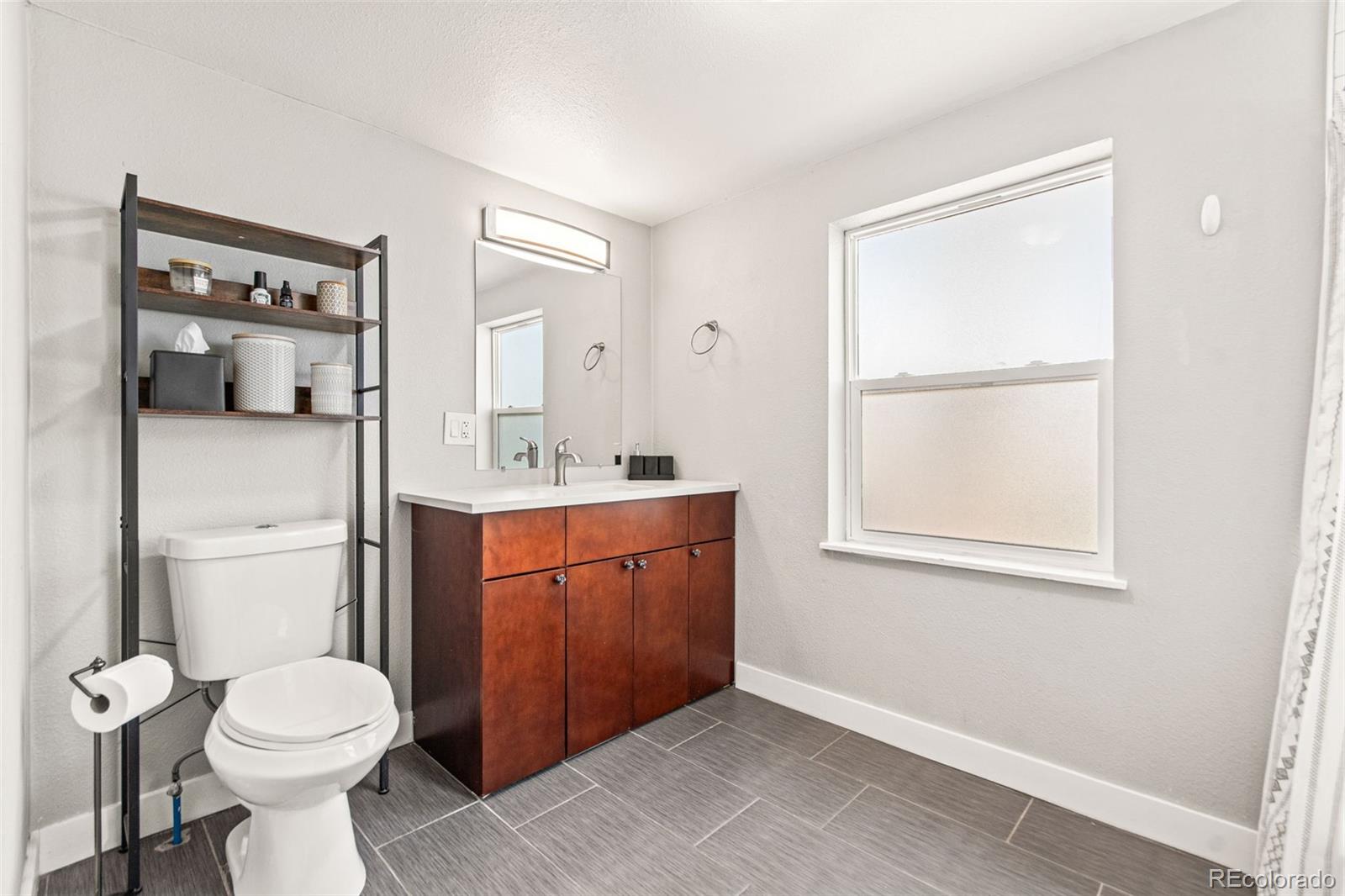 MLS Image #19 for 4120 s lincoln street,englewood, Colorado