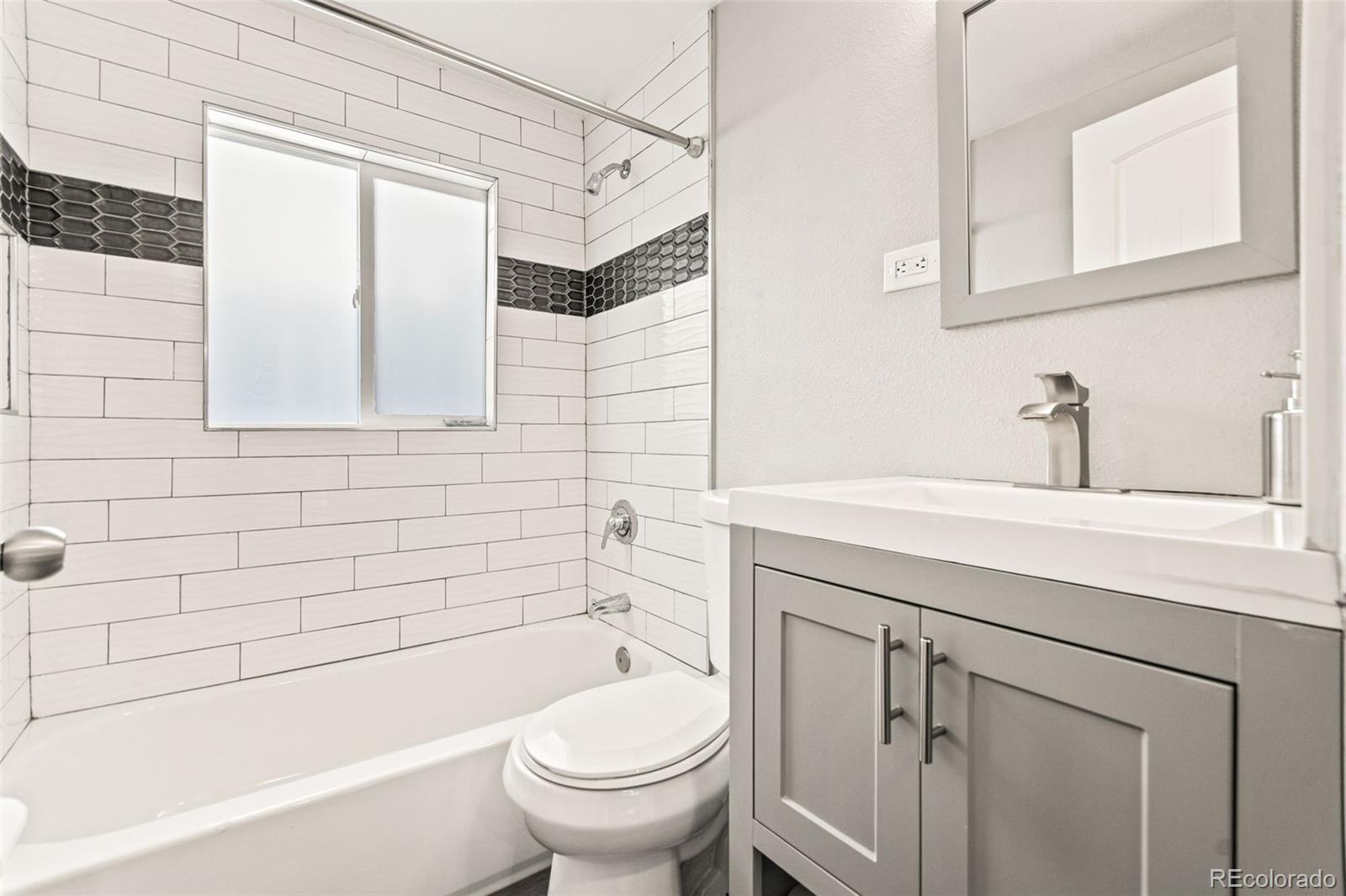 MLS Image #23 for 4120 s lincoln street,englewood, Colorado