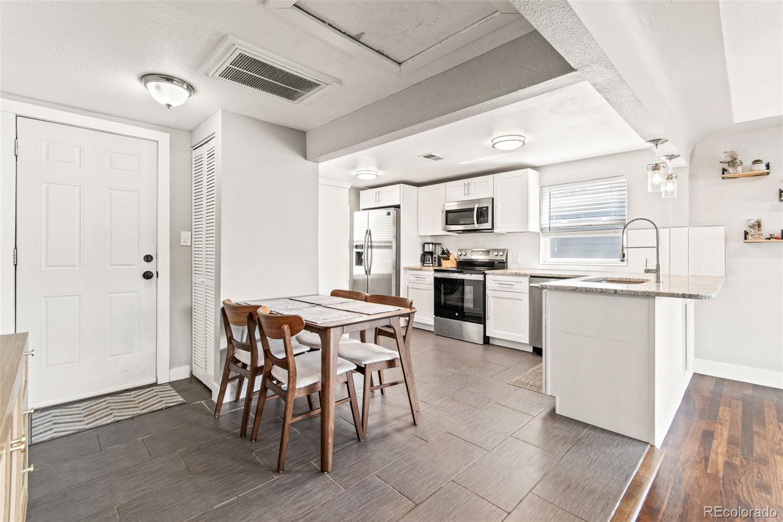 MLS Image #6 for 4120 s lincoln street,englewood, Colorado