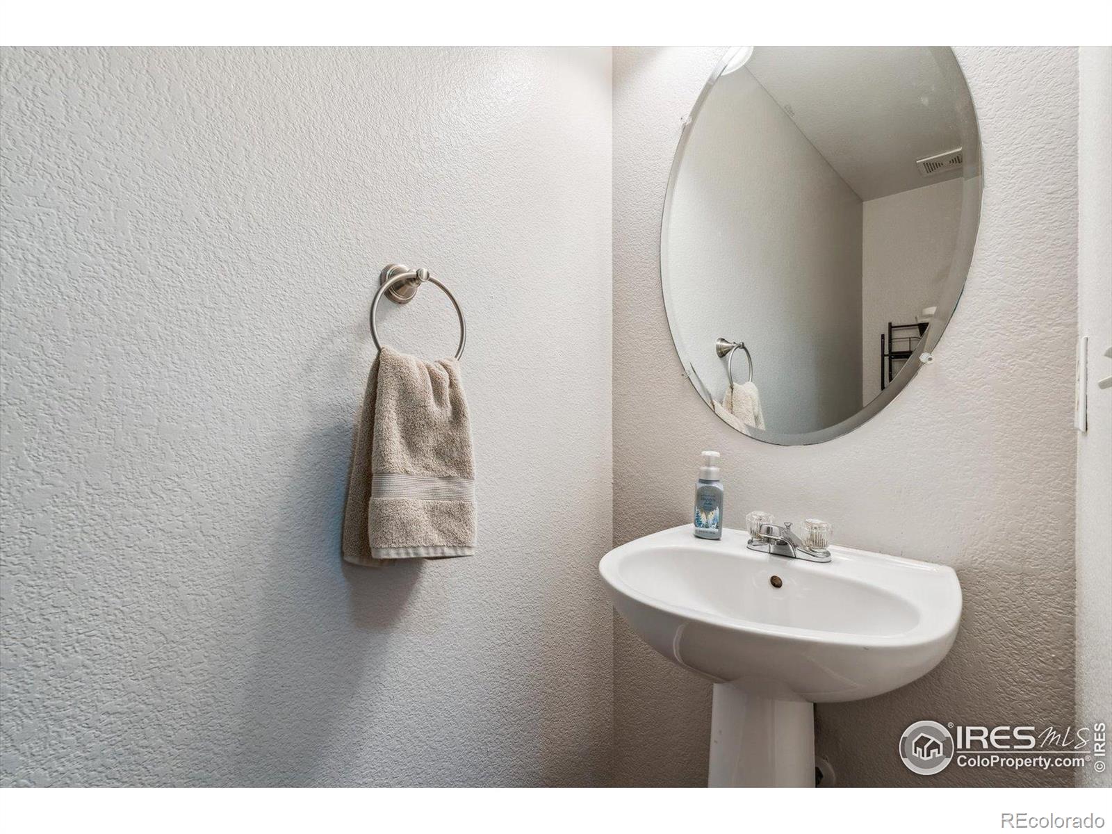MLS Image #11 for 6774  st vrain ranch boulevard,firestone, Colorado