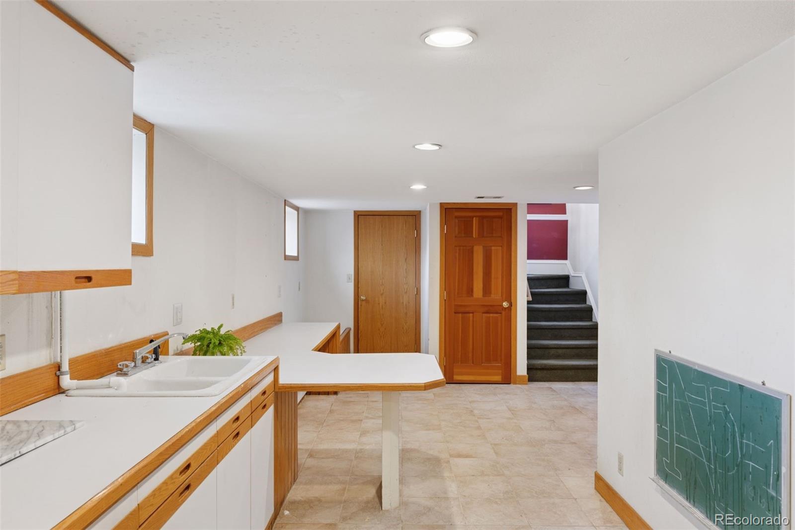 MLS Image #28 for 789 s gaylord street,denver, Colorado