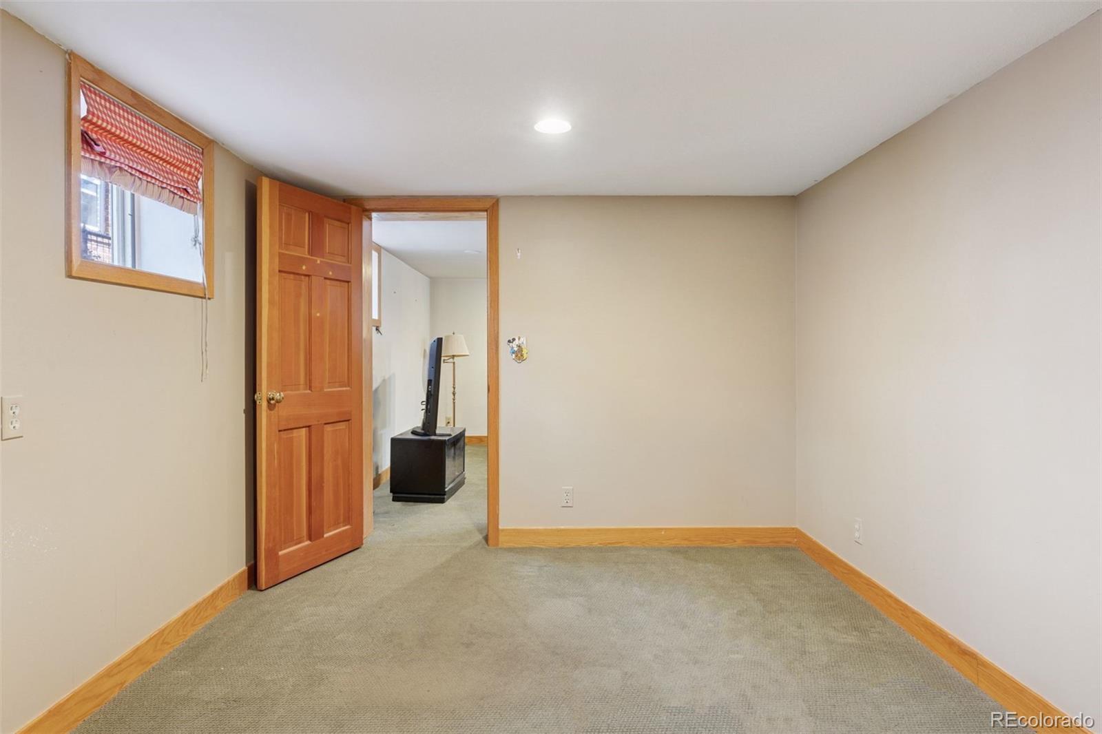 MLS Image #31 for 789 s gaylord street,denver, Colorado