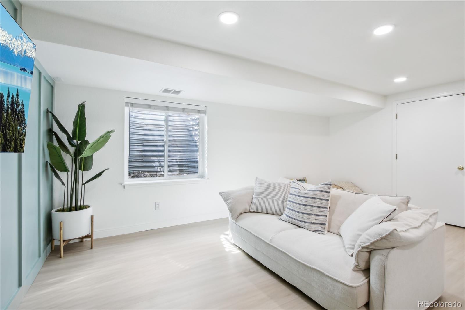 MLS Image #30 for 3974  cambridge avenue,broomfield, Colorado