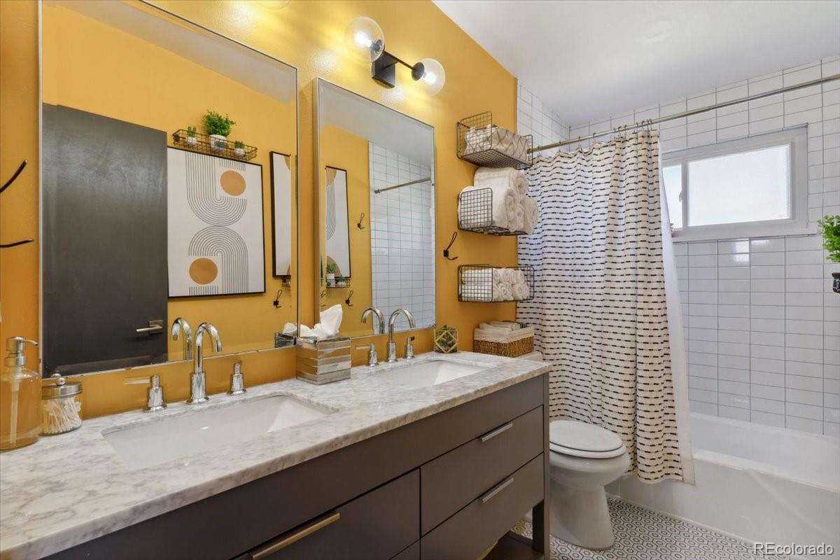 MLS Image #16 for 3383 s boston court,denver, Colorado