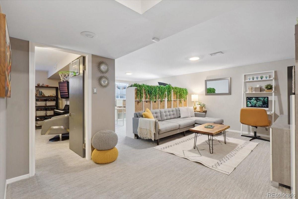 MLS Image #19 for 3383 s boston court,denver, Colorado