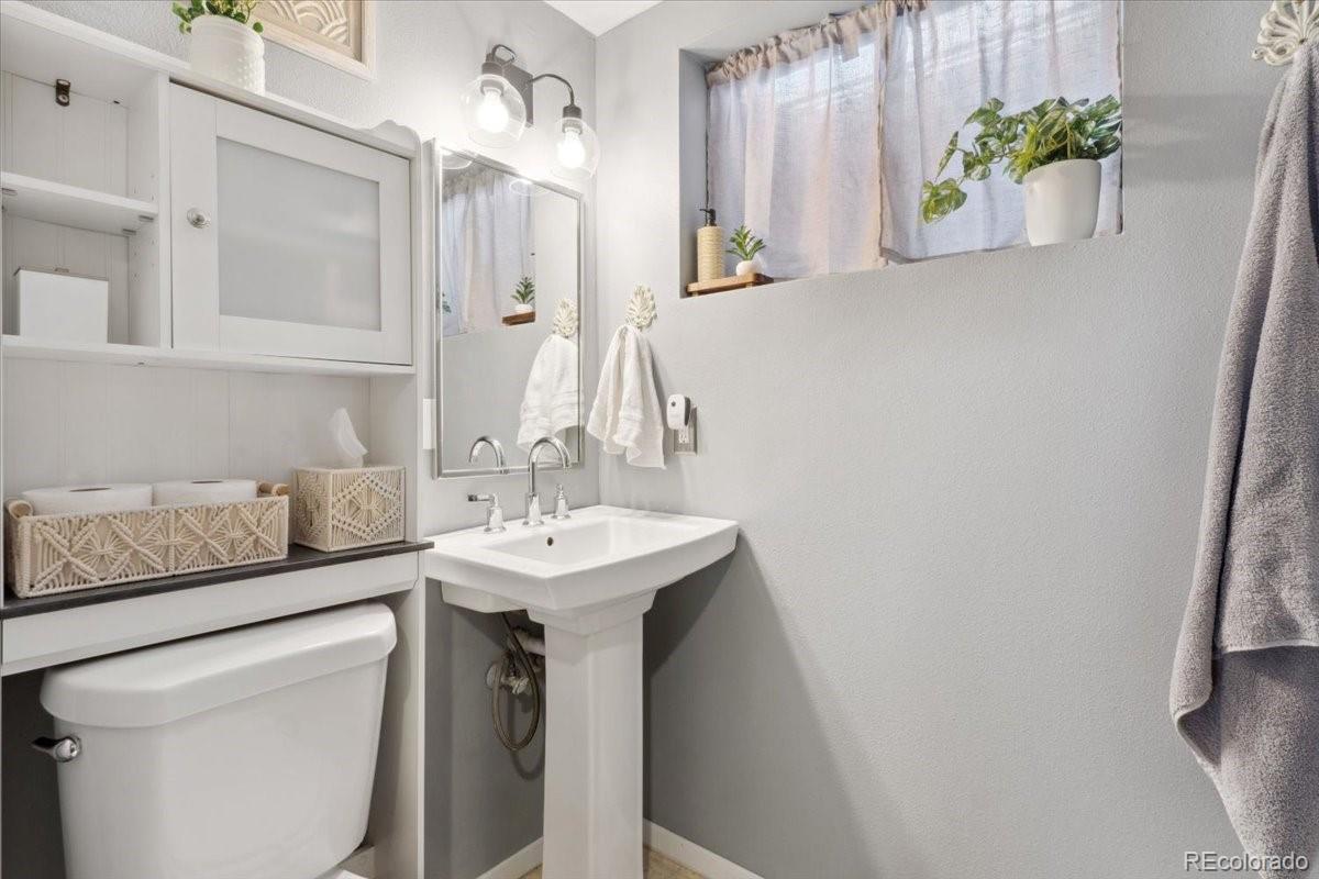 MLS Image #25 for 3383 s boston court,denver, Colorado