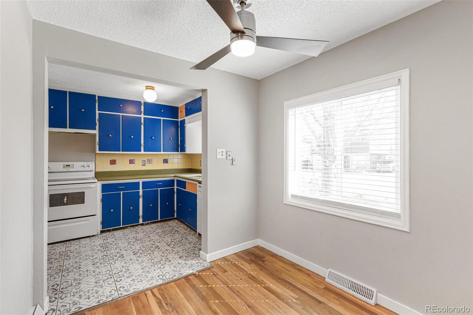 MLS Image #6 for 4401  quieto court,denver, Colorado