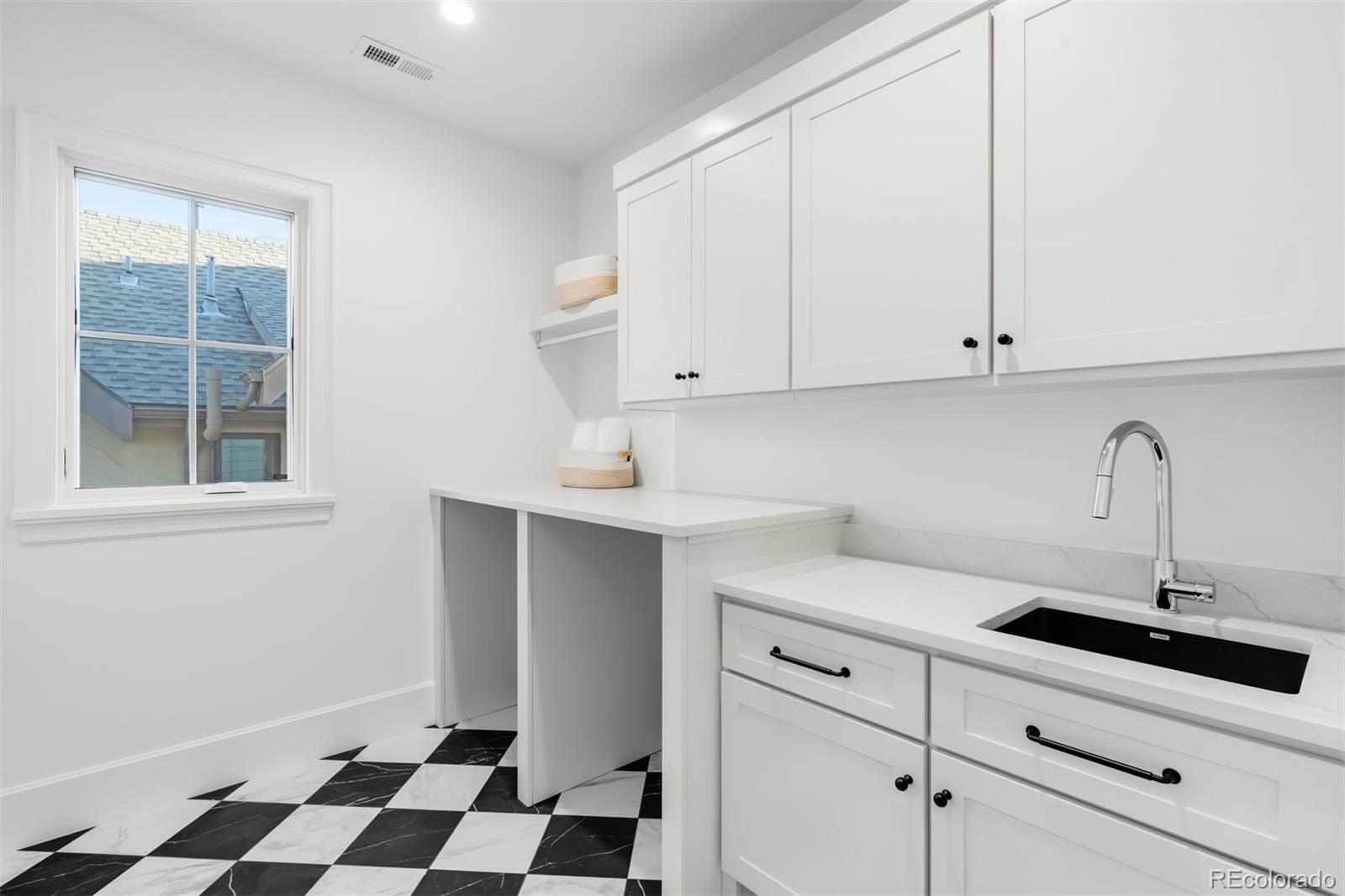 MLS Image #28 for 507 s gaylord street,denver, Colorado
