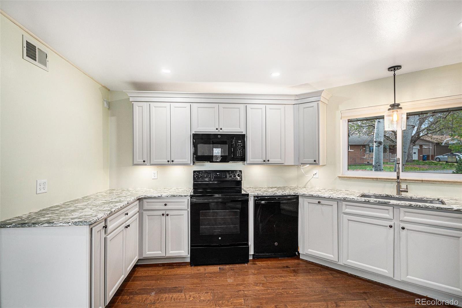 MLS Image #4 for 3285  balsam street,wheat ridge, Colorado