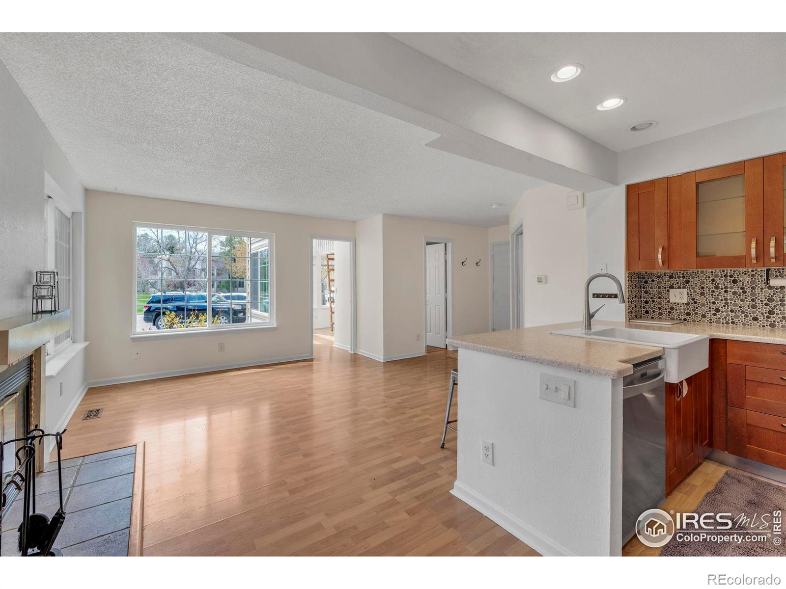 MLS Image #8 for 4871  white rock circle,boulder, Colorado