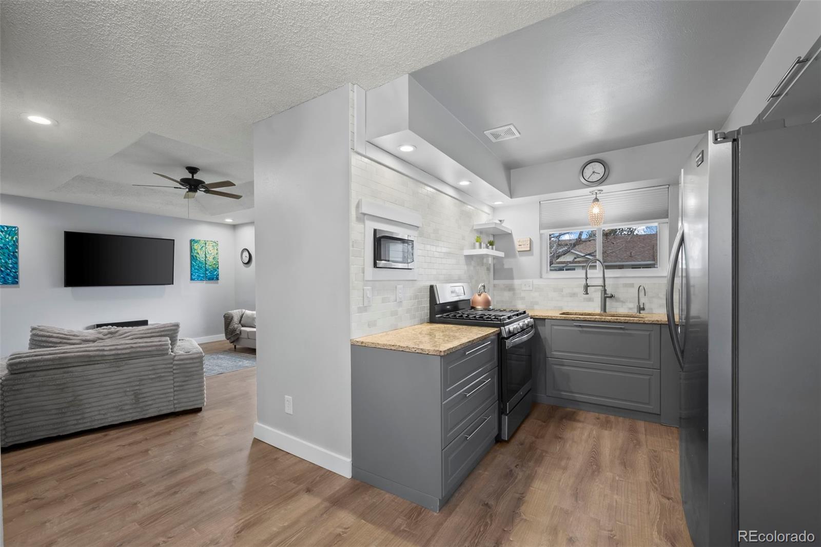 MLS Image #1 for 16120 e radcliff place,aurora, Colorado