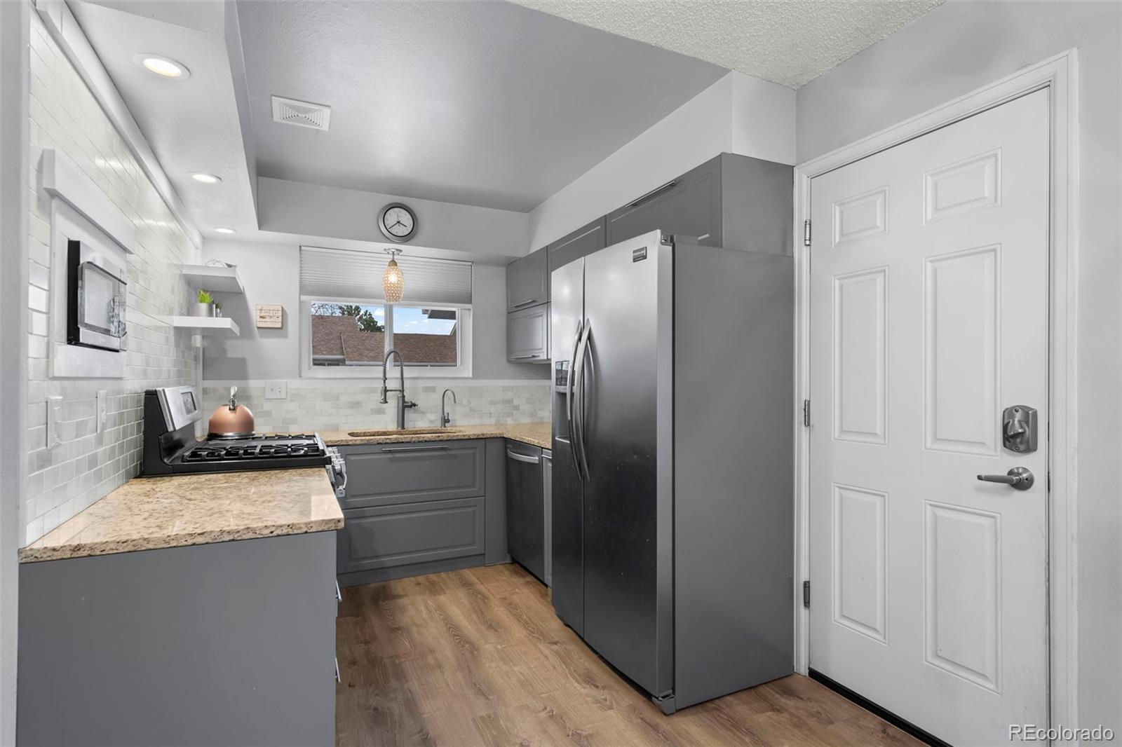 MLS Image #4 for 16120 e radcliff place,aurora, Colorado