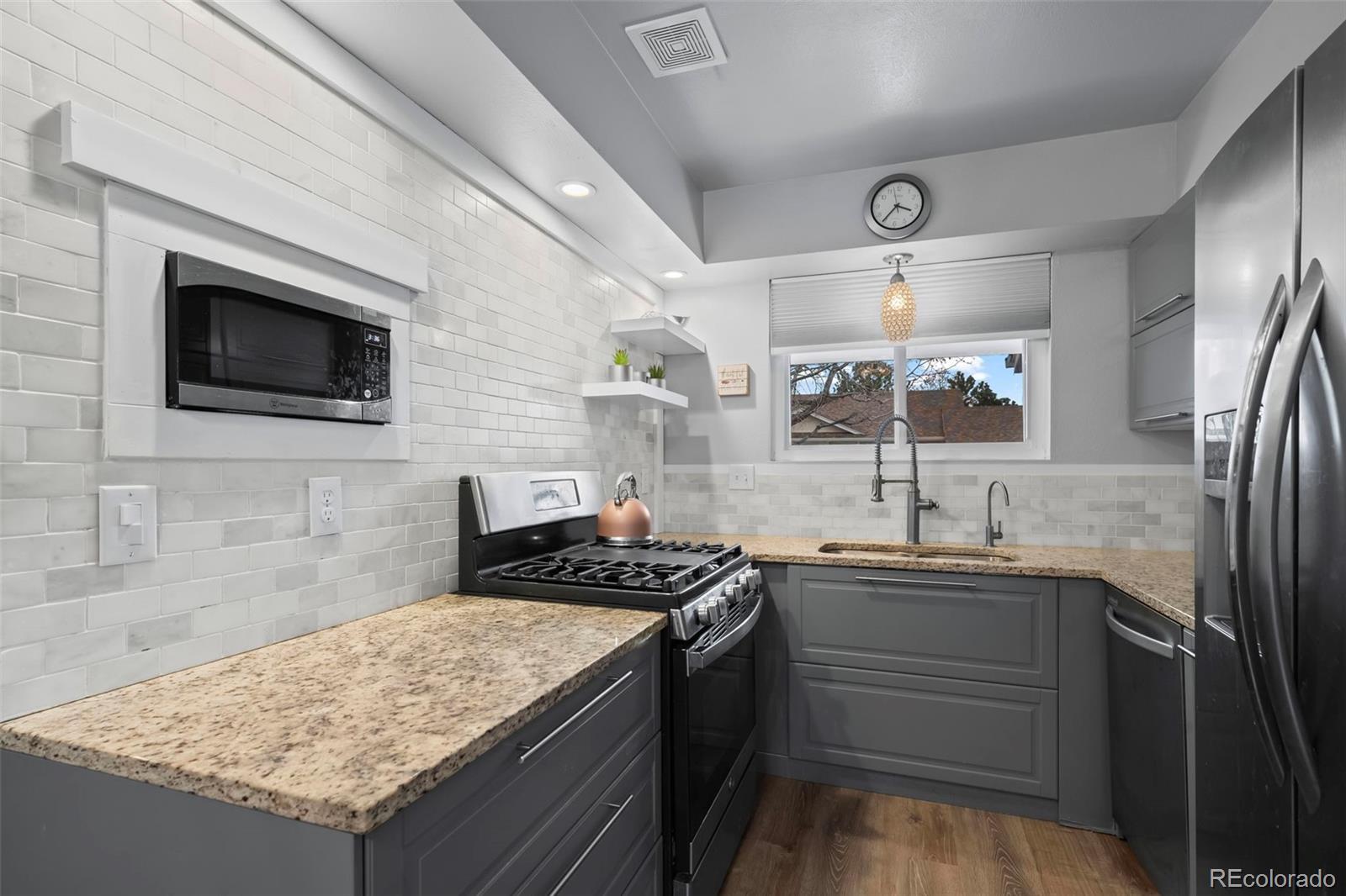 MLS Image #5 for 16120 e radcliff place,aurora, Colorado