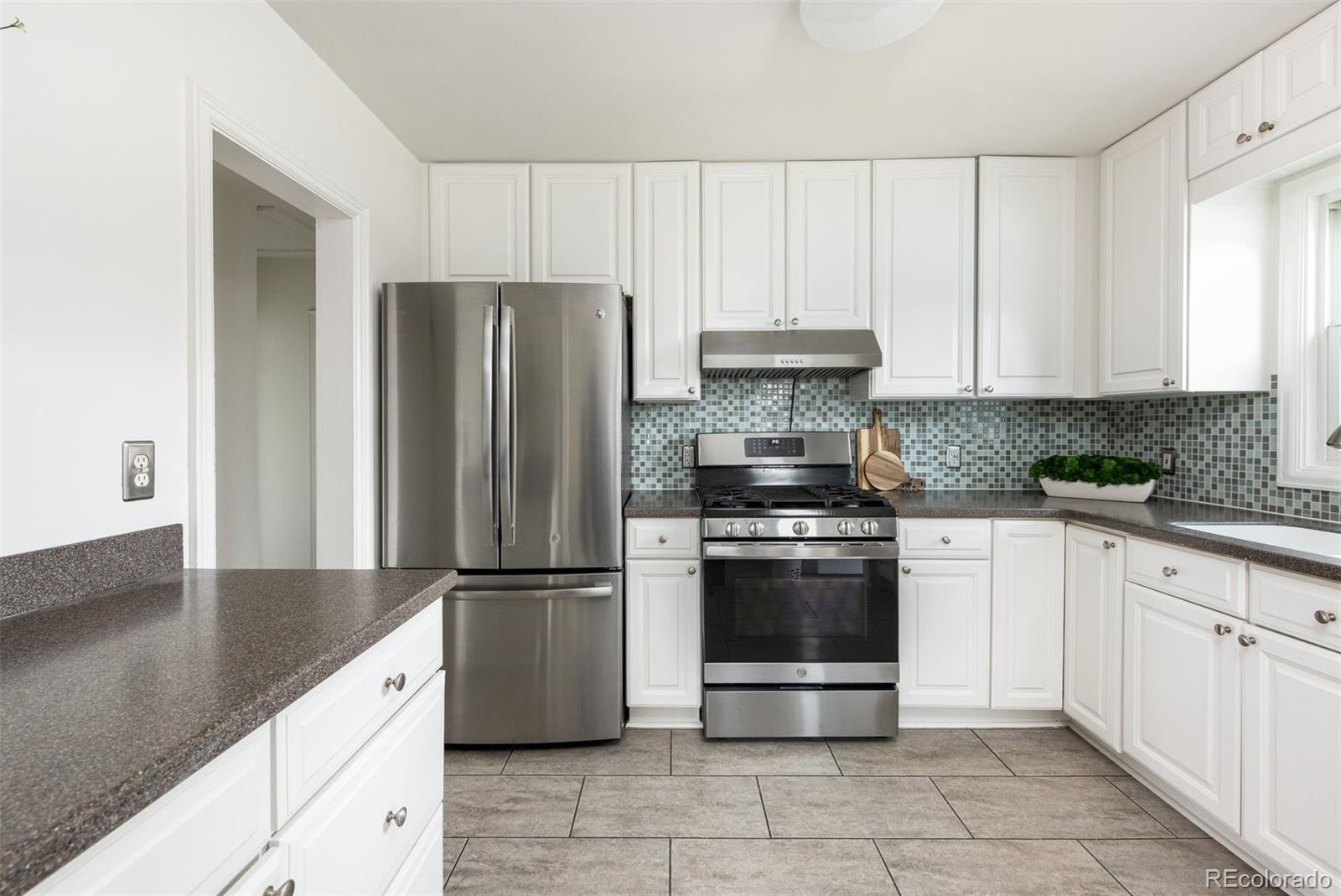 MLS Image #10 for 3910 s grant street,englewood, Colorado
