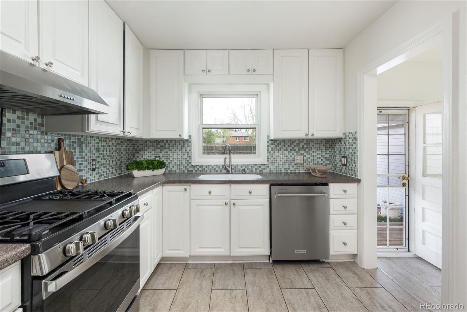 MLS Image #11 for 3910 s grant street,englewood, Colorado