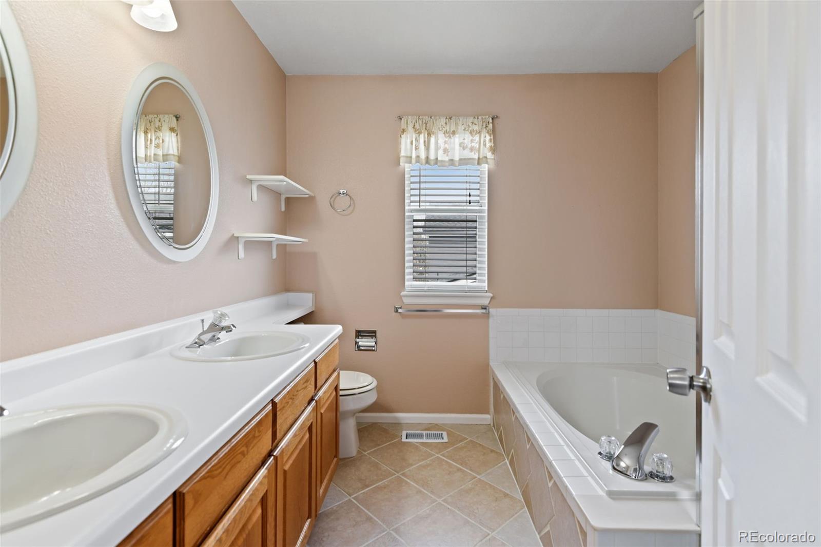 MLS Image #19 for 20129 e berry lane,centennial, Colorado