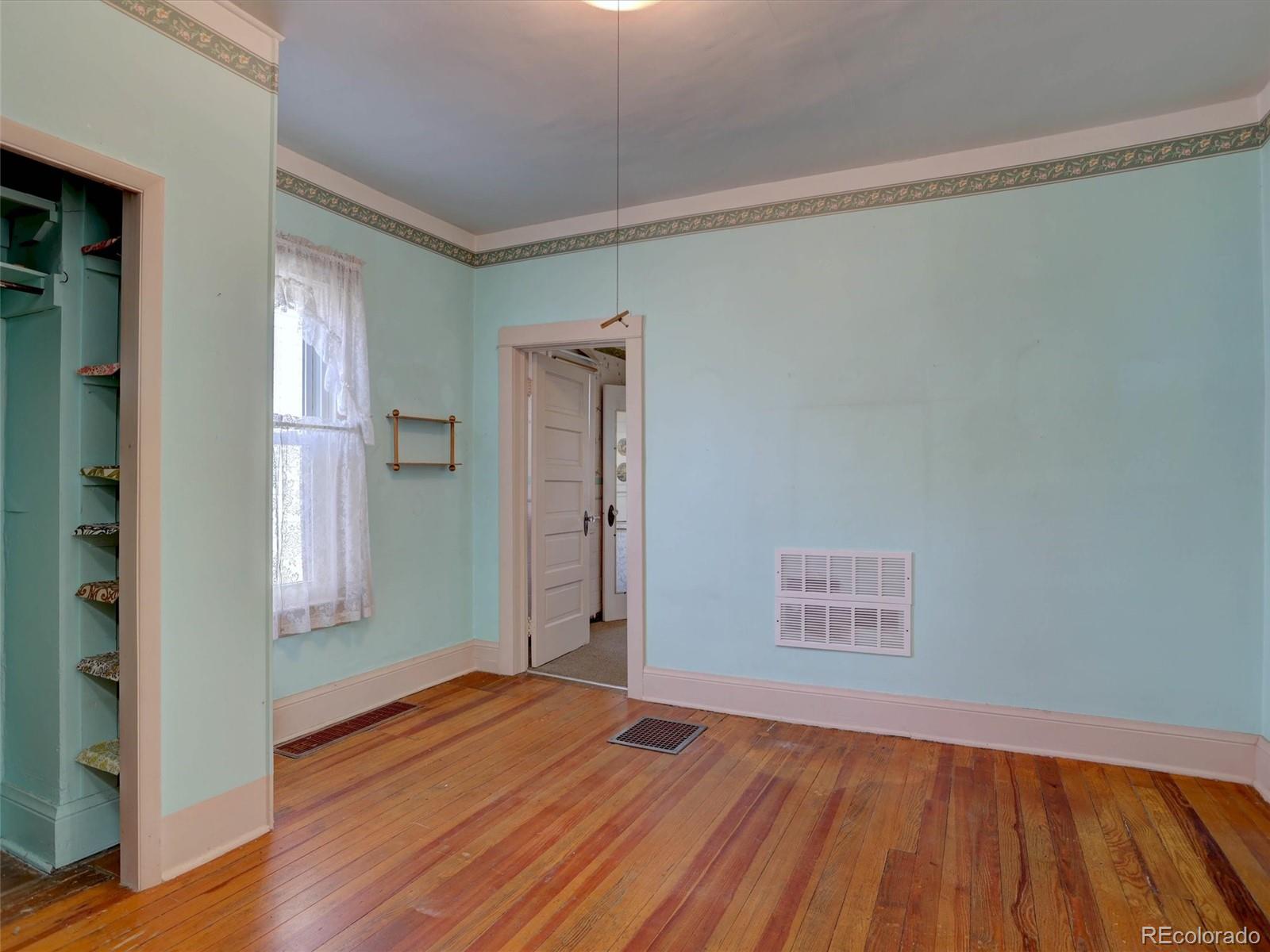 MLS Image #14 for 2963 s lincoln street,englewood, Colorado