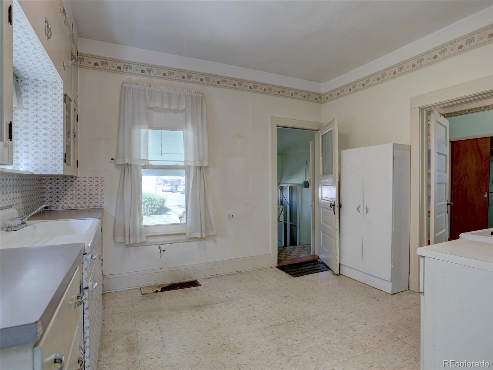 MLS Image #4 for 2963 s lincoln street,englewood, Colorado