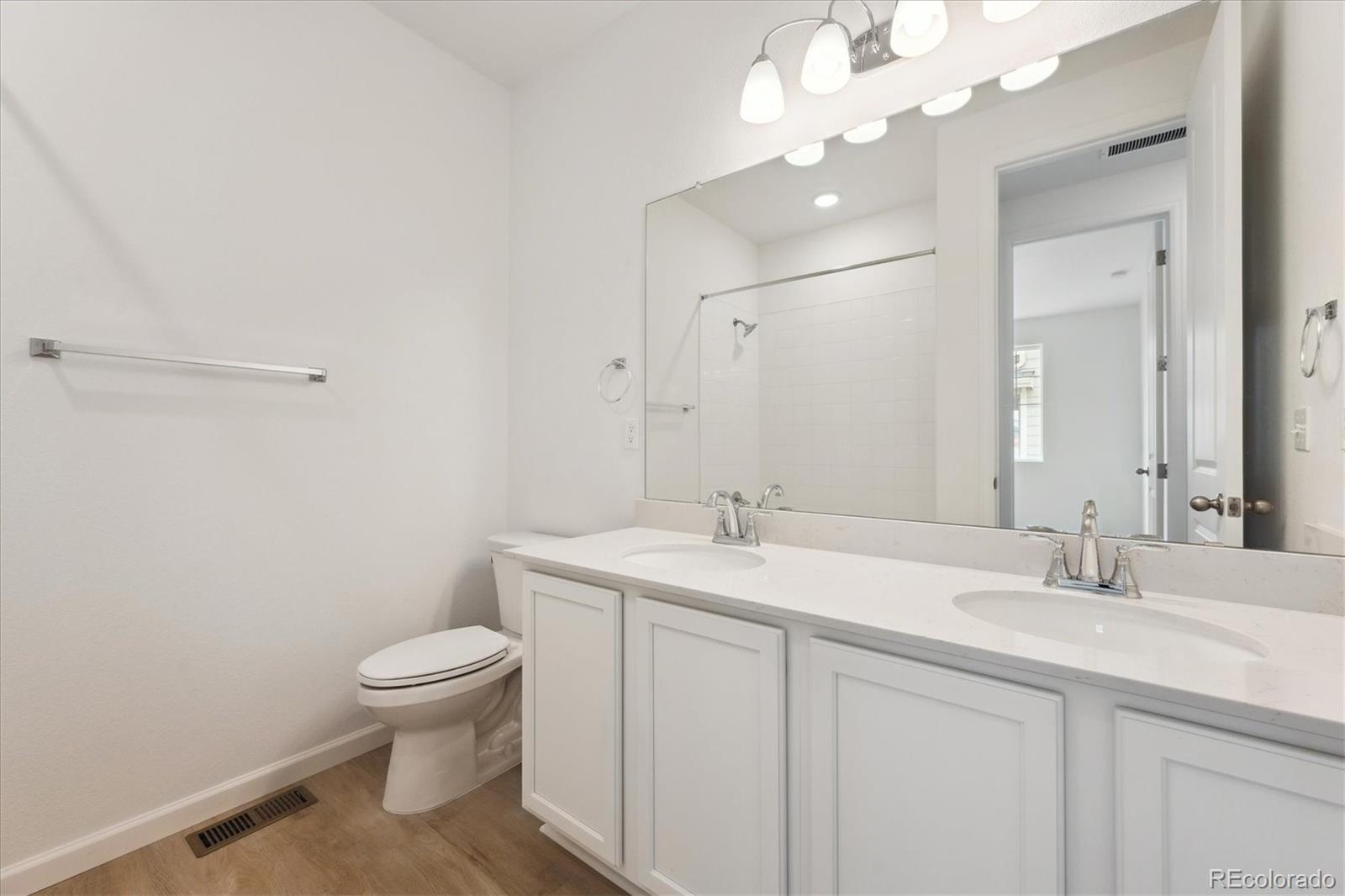 MLS Image #19 for 24780 e 39th avenue,aurora, Colorado
