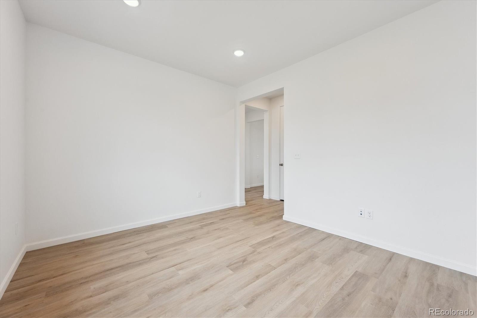 MLS Image #3 for 24780 e 39th avenue,aurora, Colorado