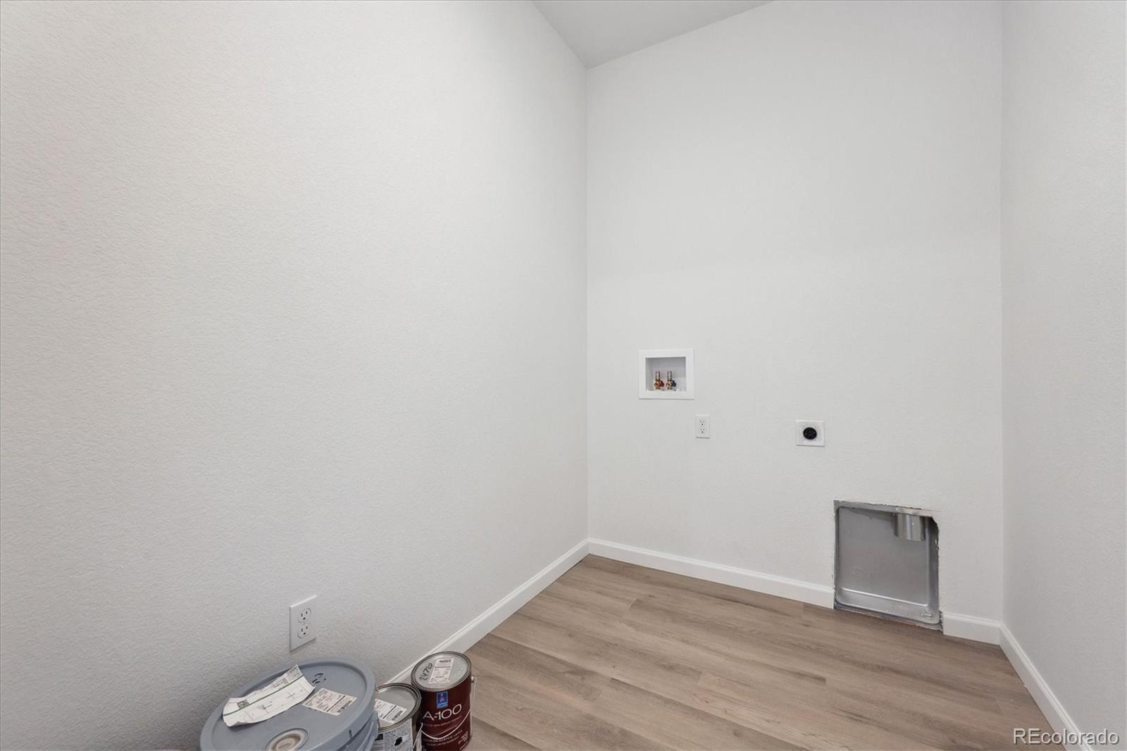 MLS Image #4 for 24780 e 39th avenue,aurora, Colorado