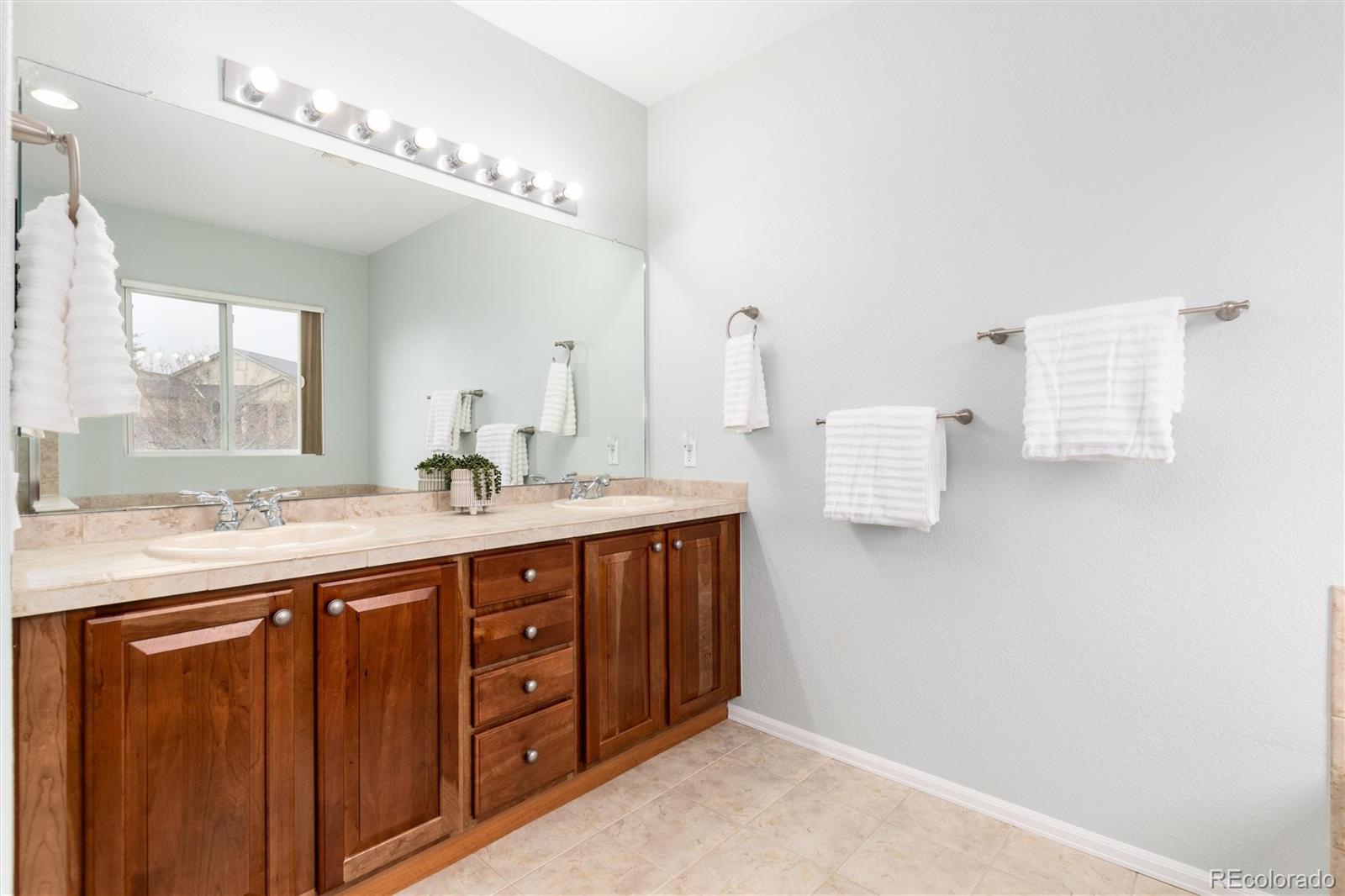 MLS Image #18 for 8101 s quatar circle,aurora, Colorado