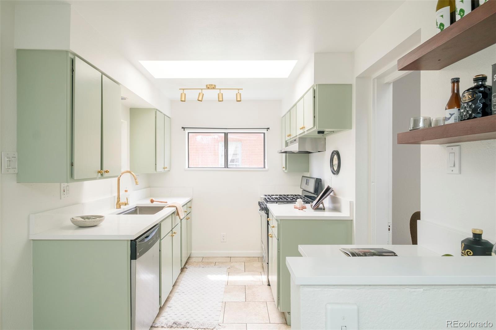 MLS Image #18 for 250 s ogden street,denver, Colorado