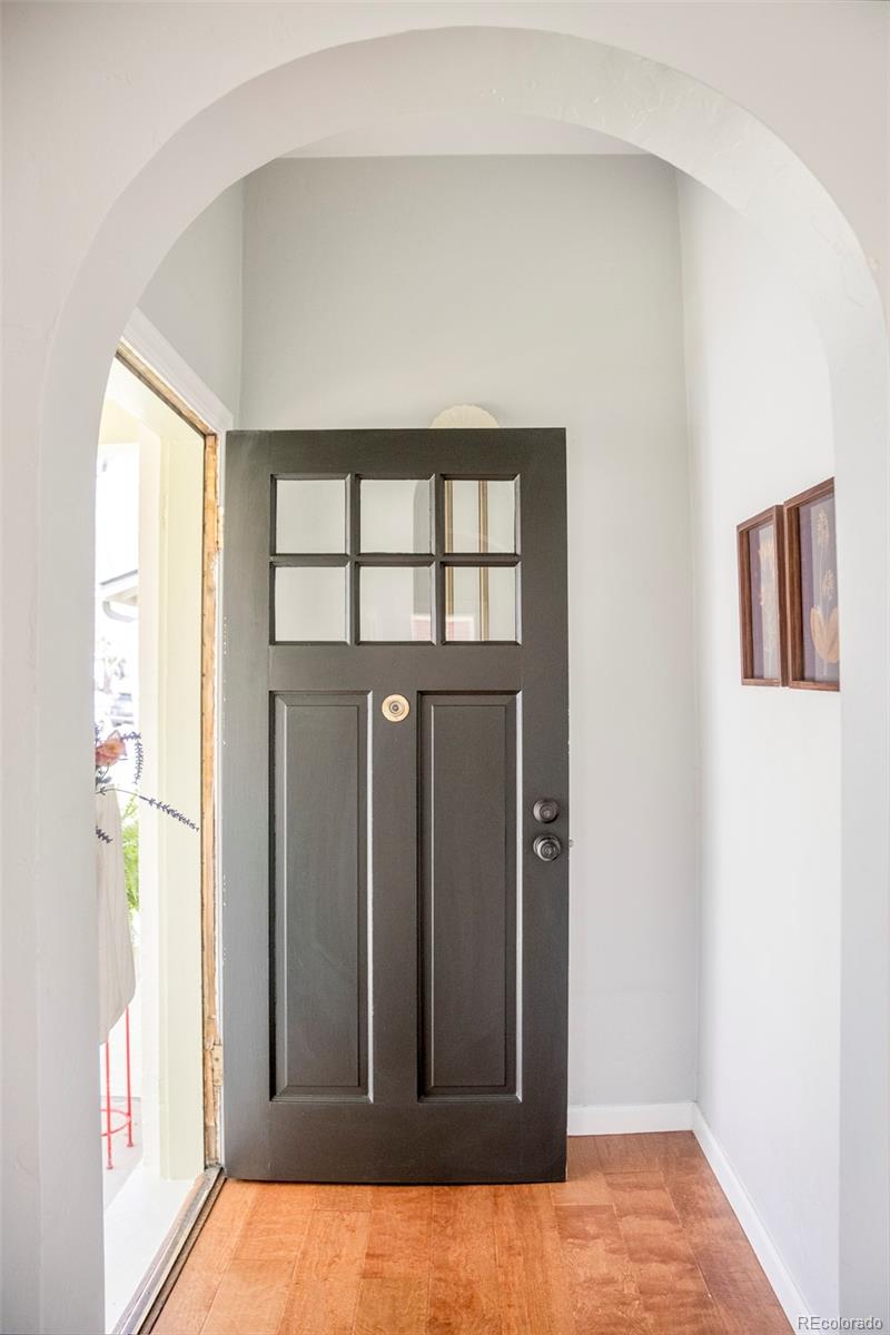 MLS Image #3 for 250 s ogden street,denver, Colorado