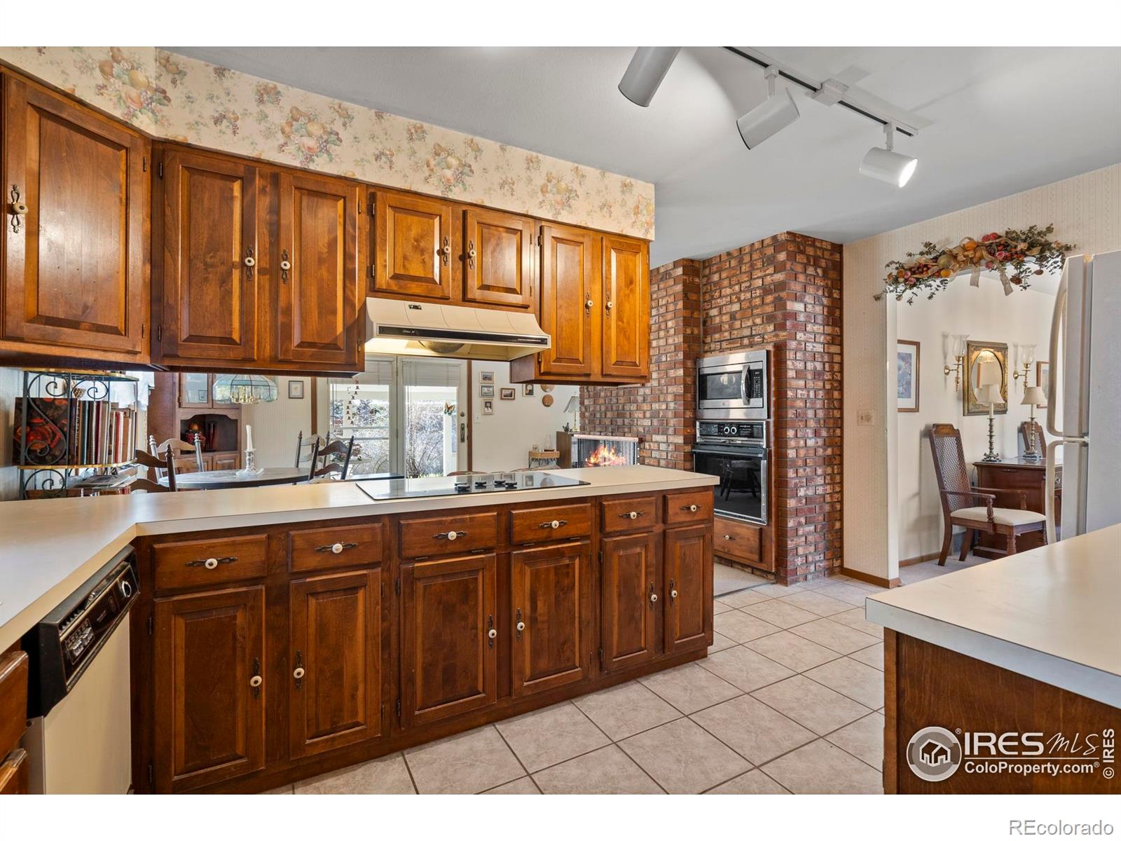 MLS Image #6 for 1112  robertson street,fort collins, Colorado