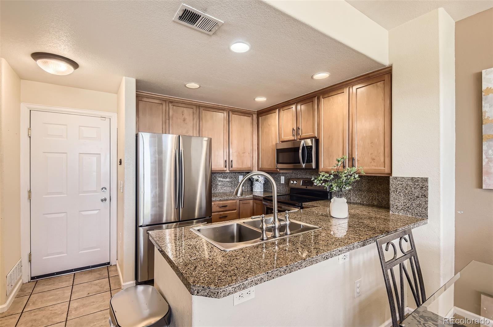 MLS Image #3 for 16036 e geddes lane,aurora, Colorado
