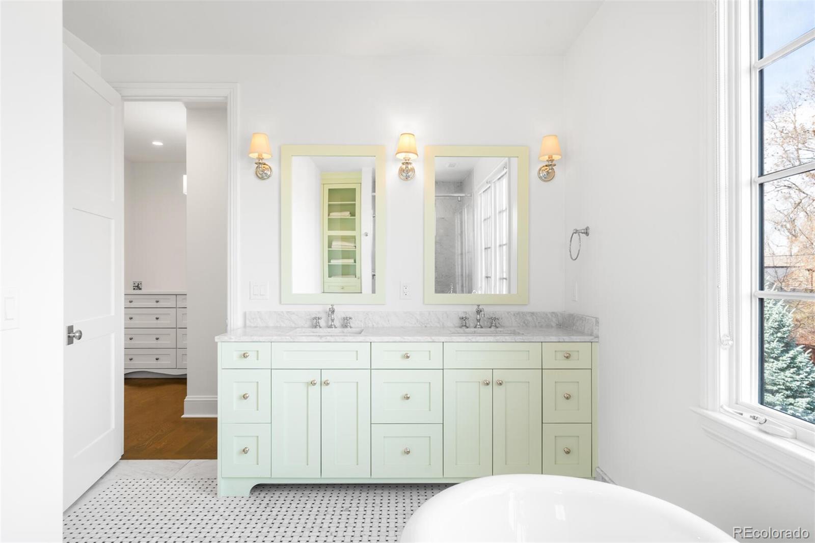 MLS Image #23 for 815 s cove way,denver, Colorado
