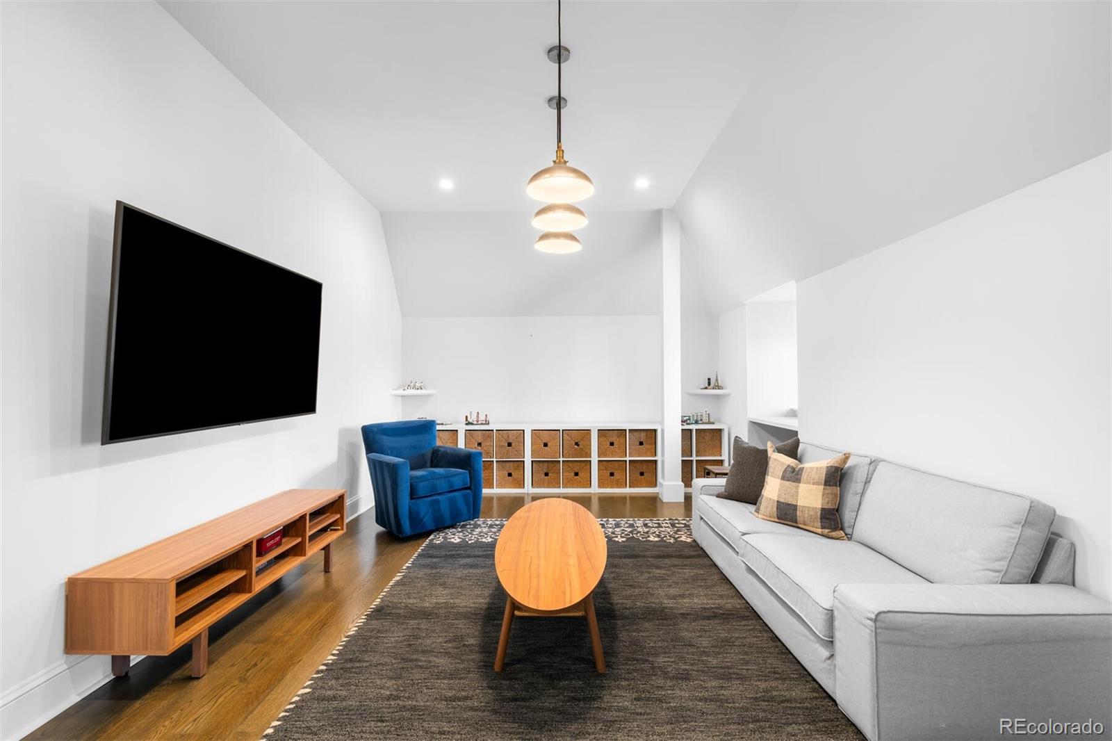 MLS Image #29 for 815 s cove way,denver, Colorado