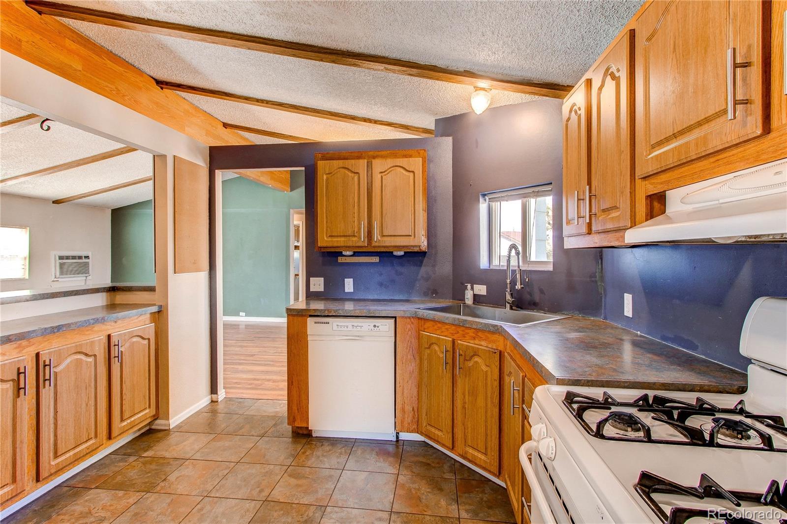 MLS Image #8 for 8441  hope court,denver, Colorado