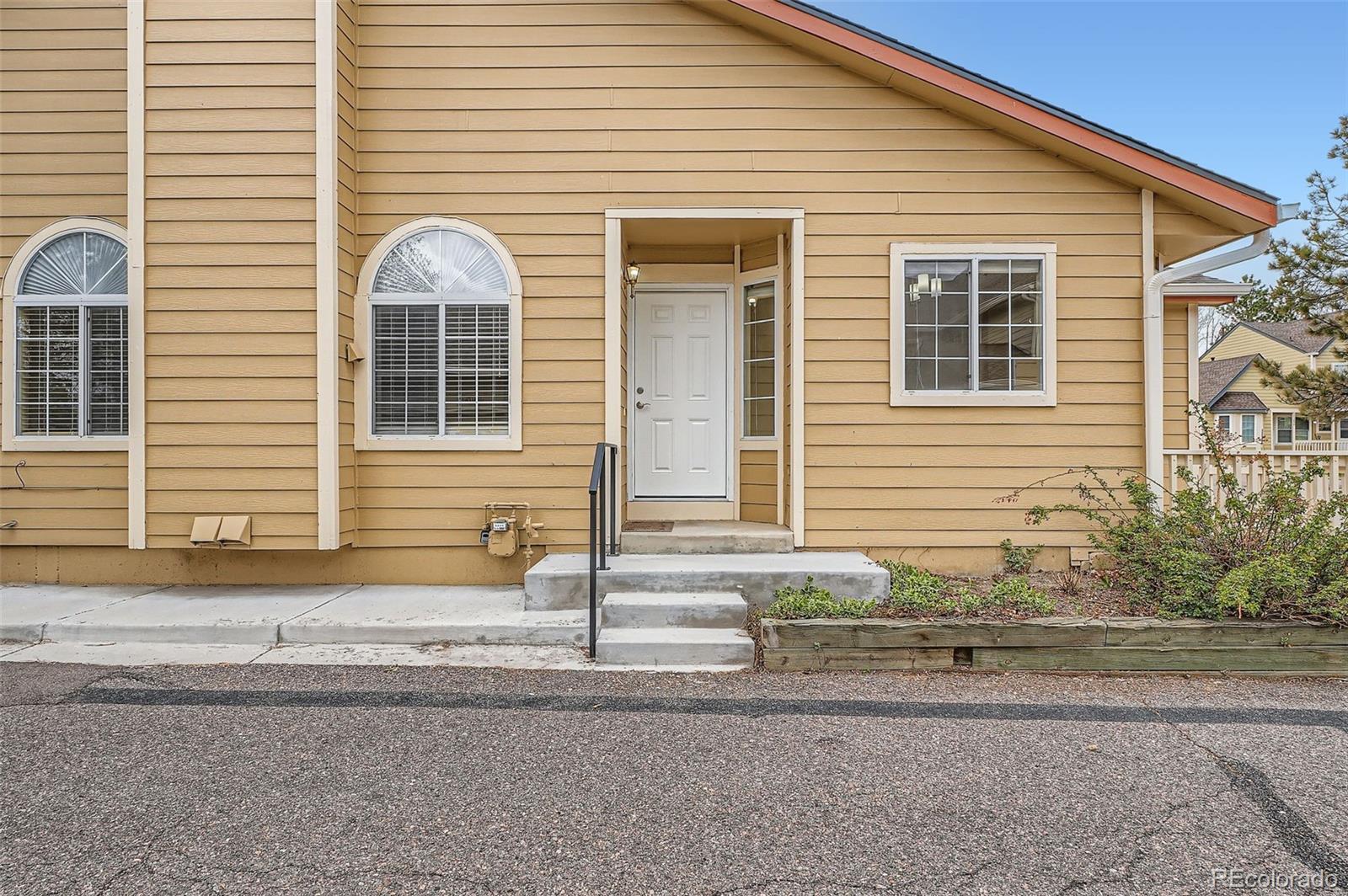 MLS Image #2 for 10507 w maplewood drive,littleton, Colorado