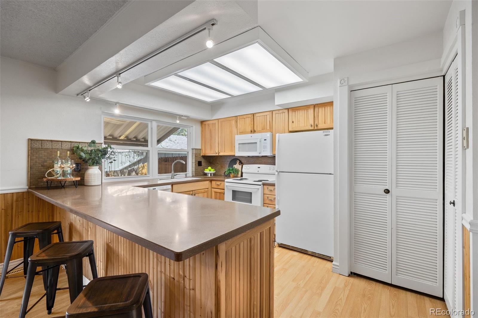 MLS Image #14 for 10144 e jewell avenue,aurora, Colorado