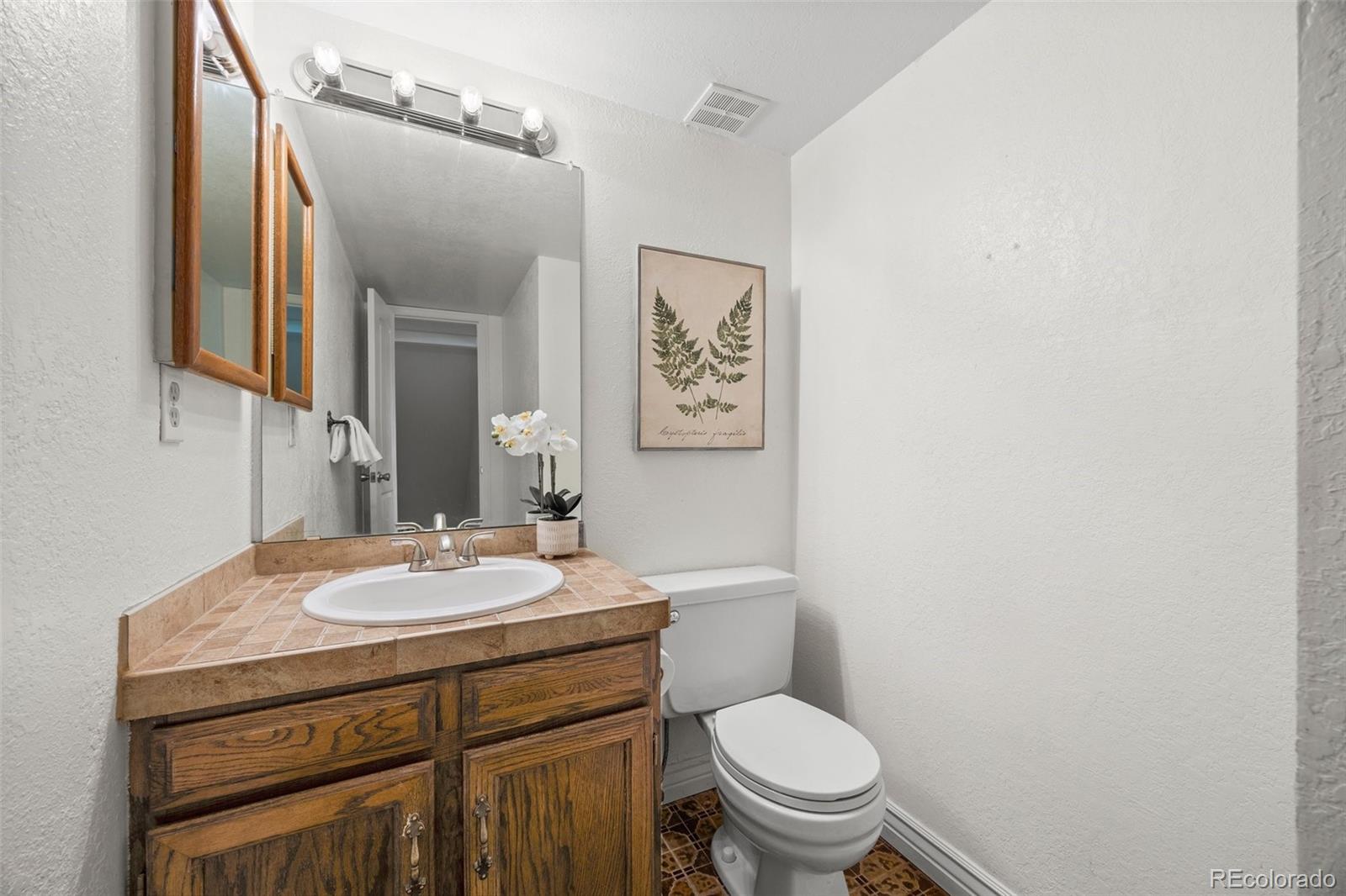 MLS Image #17 for 10144 e jewell avenue,aurora, Colorado