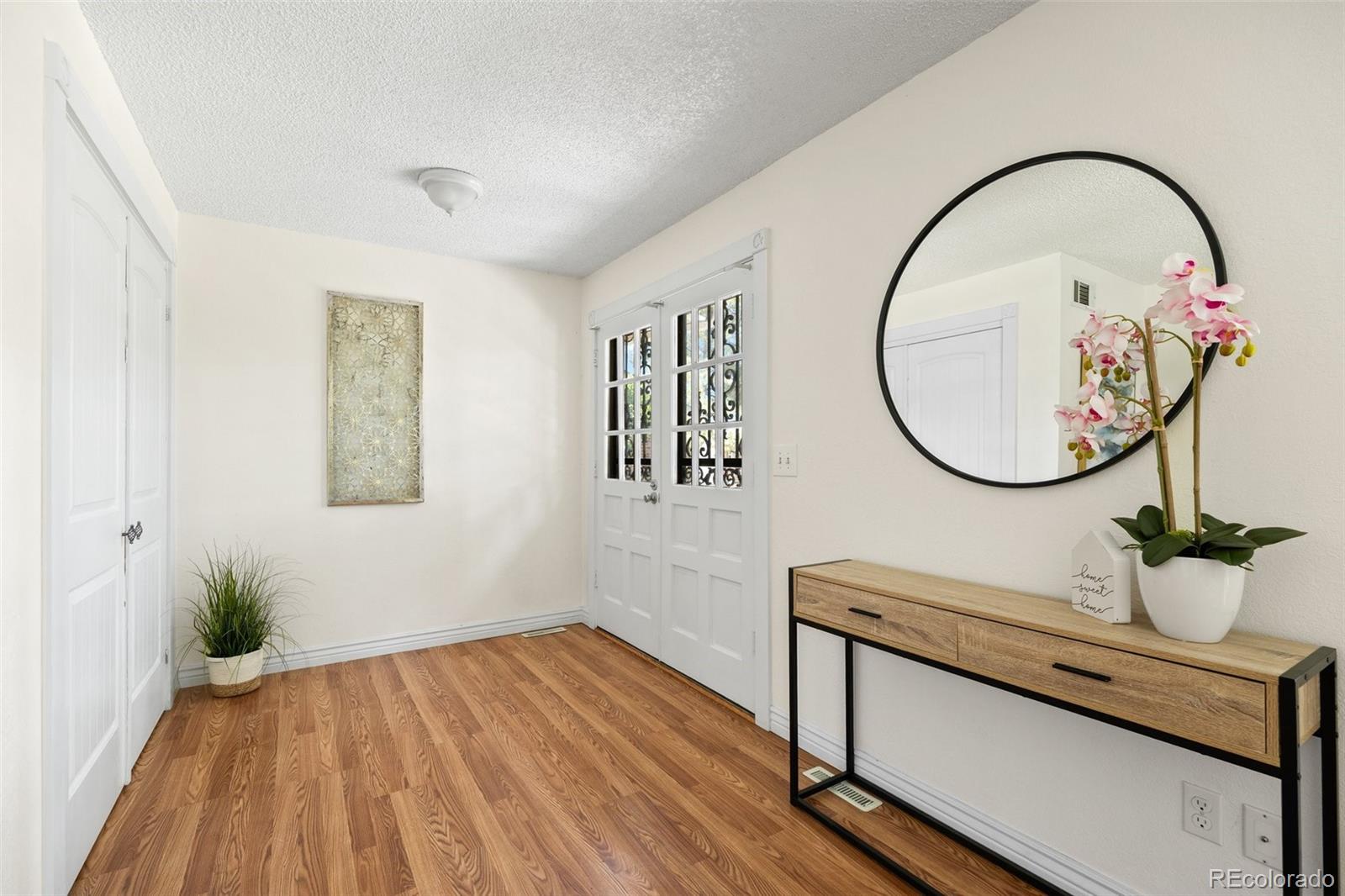 MLS Image #4 for 10144 e jewell avenue,aurora, Colorado