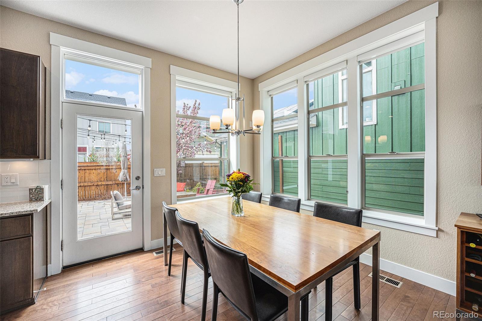 MLS Image #7 for 8460 e 54th drive,denver, Colorado